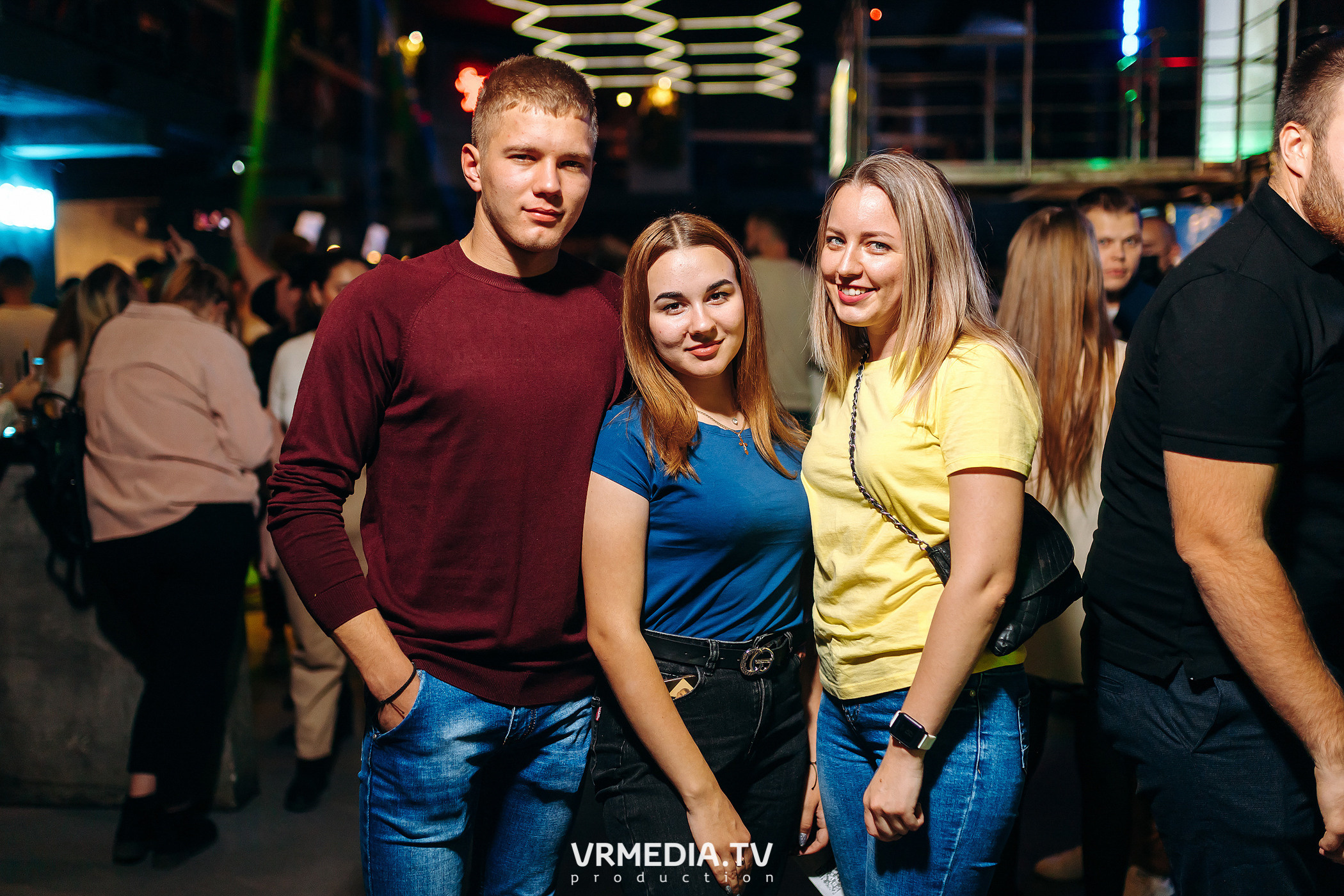 Выходные в баре «DOSKI»