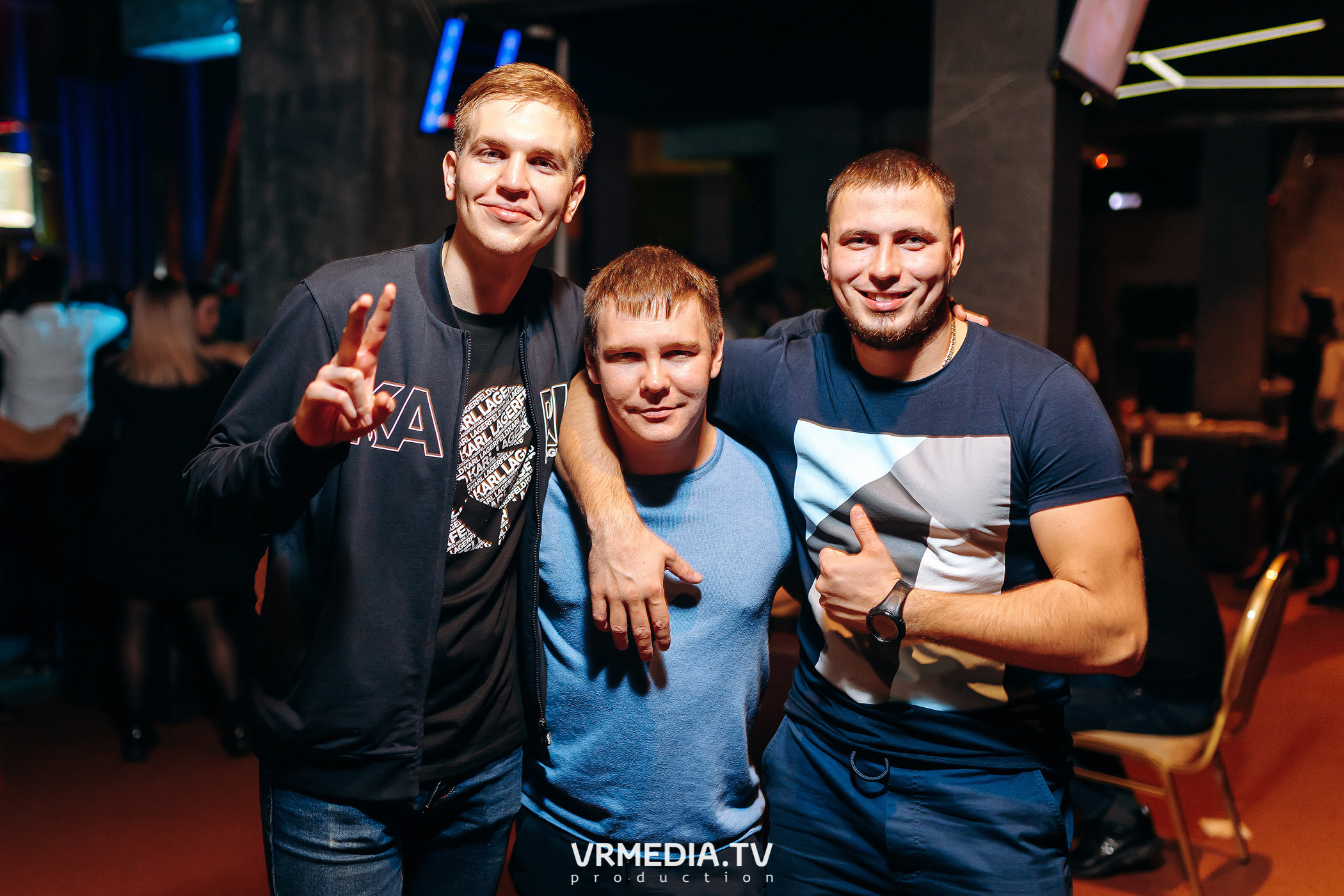 Выходные в баре «DOSKI»