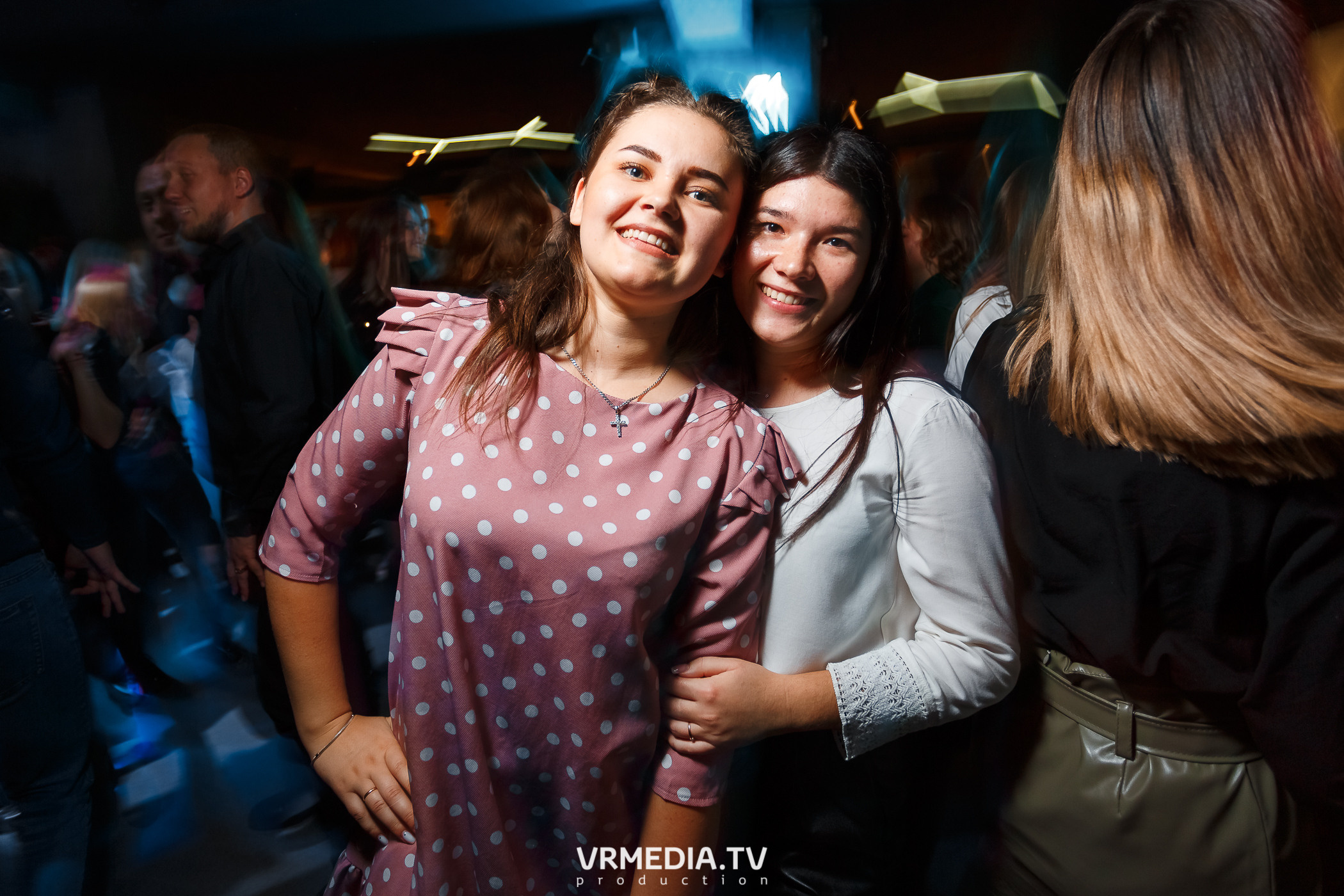 Выходные в баре «DOSKI»