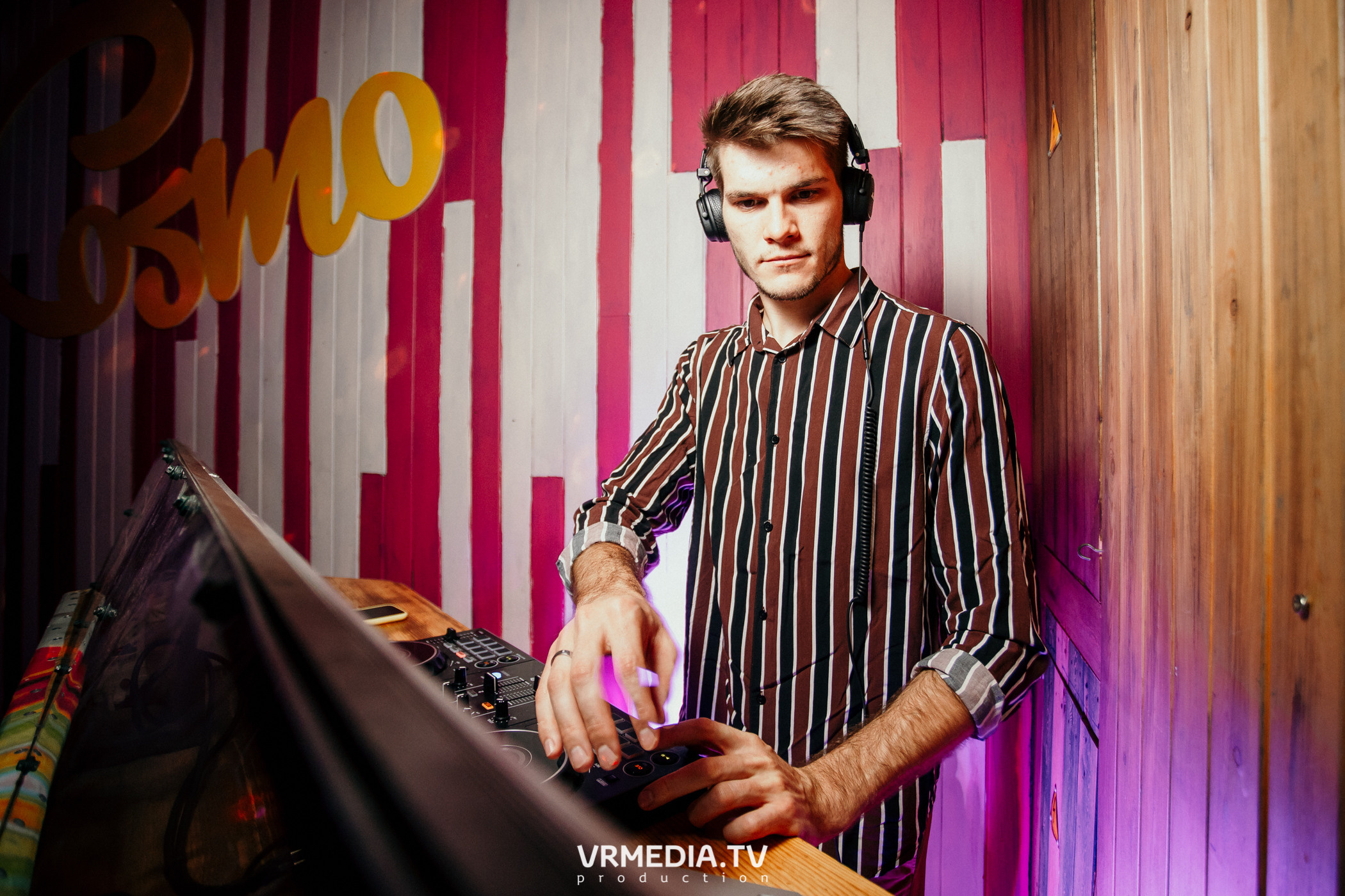 Выходные в баре «Cosmo»