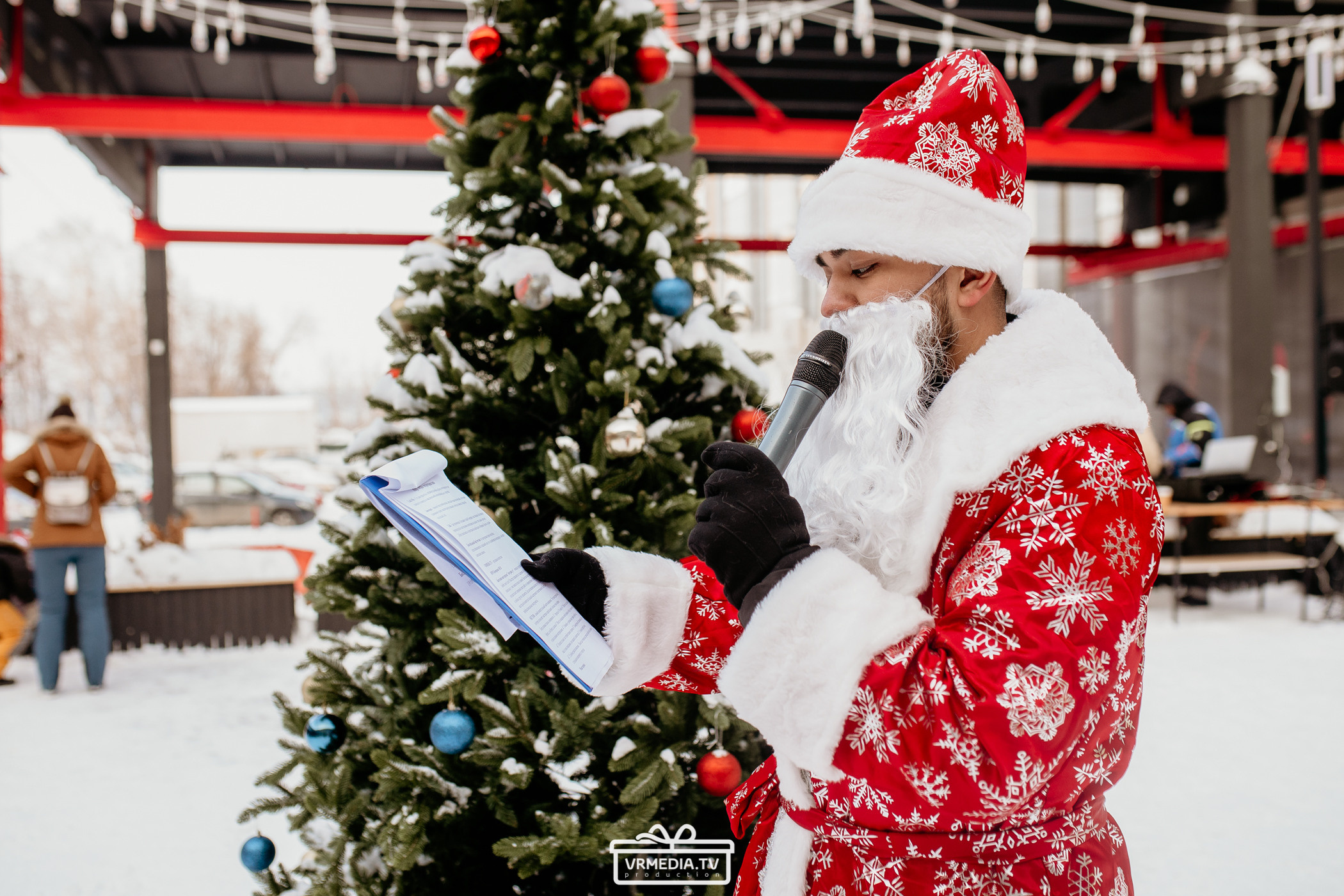 Большая новогодняя «Елка» в культурном пространстве «Редакция»