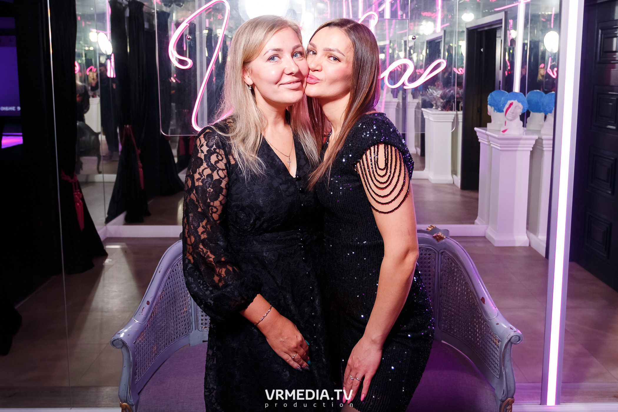 Halloween в караоке-баре «Volna»