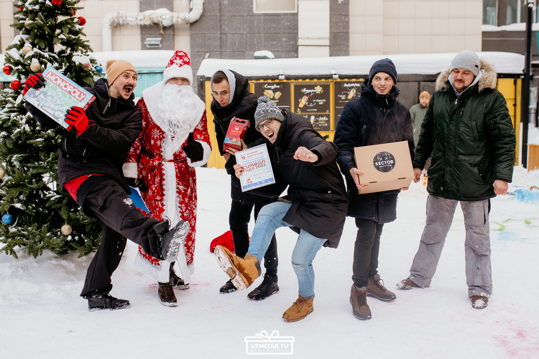 Большая новогодняя «Елка» в культурном пространстве «Редакция»