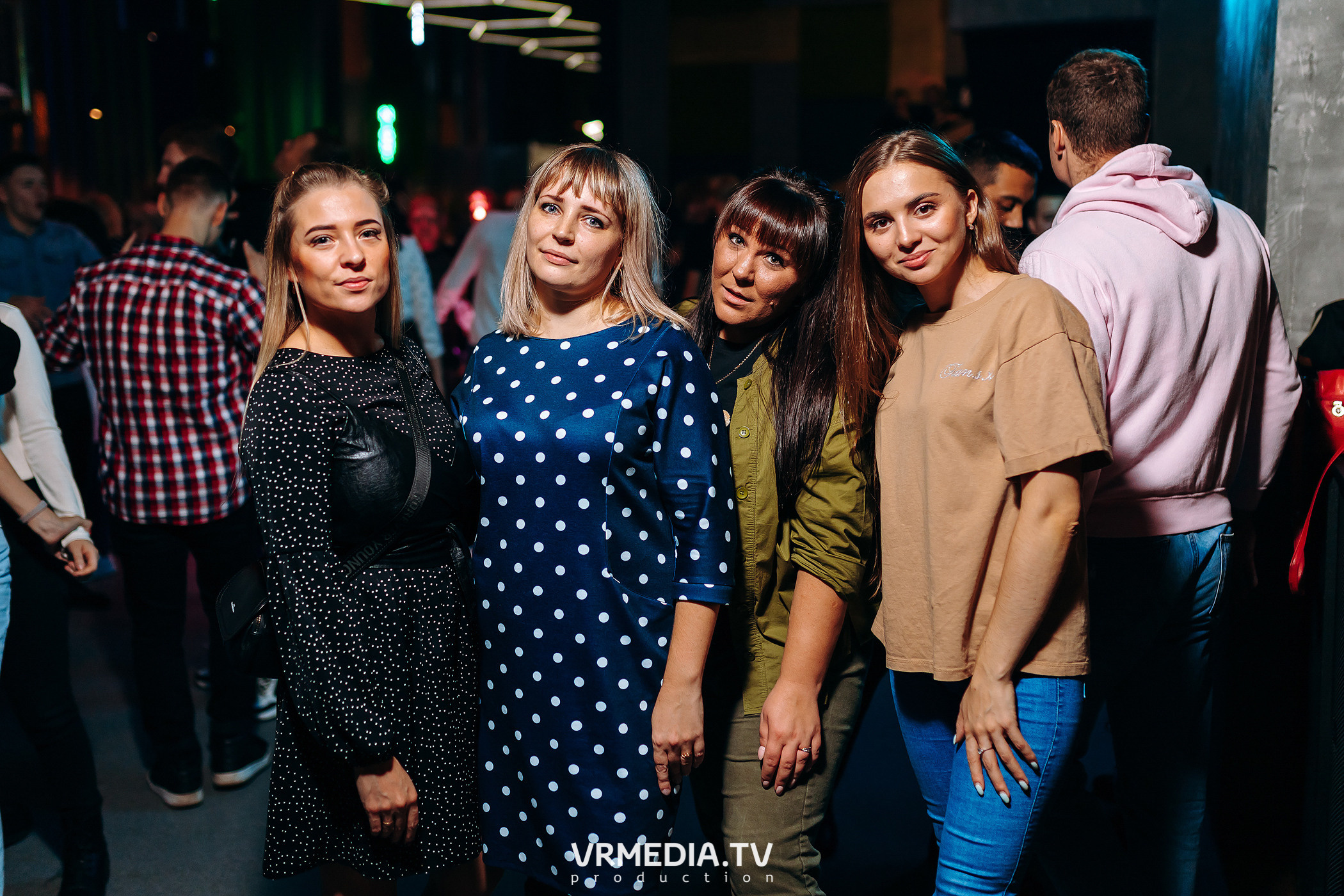 Выходные в баре «DOSKI»