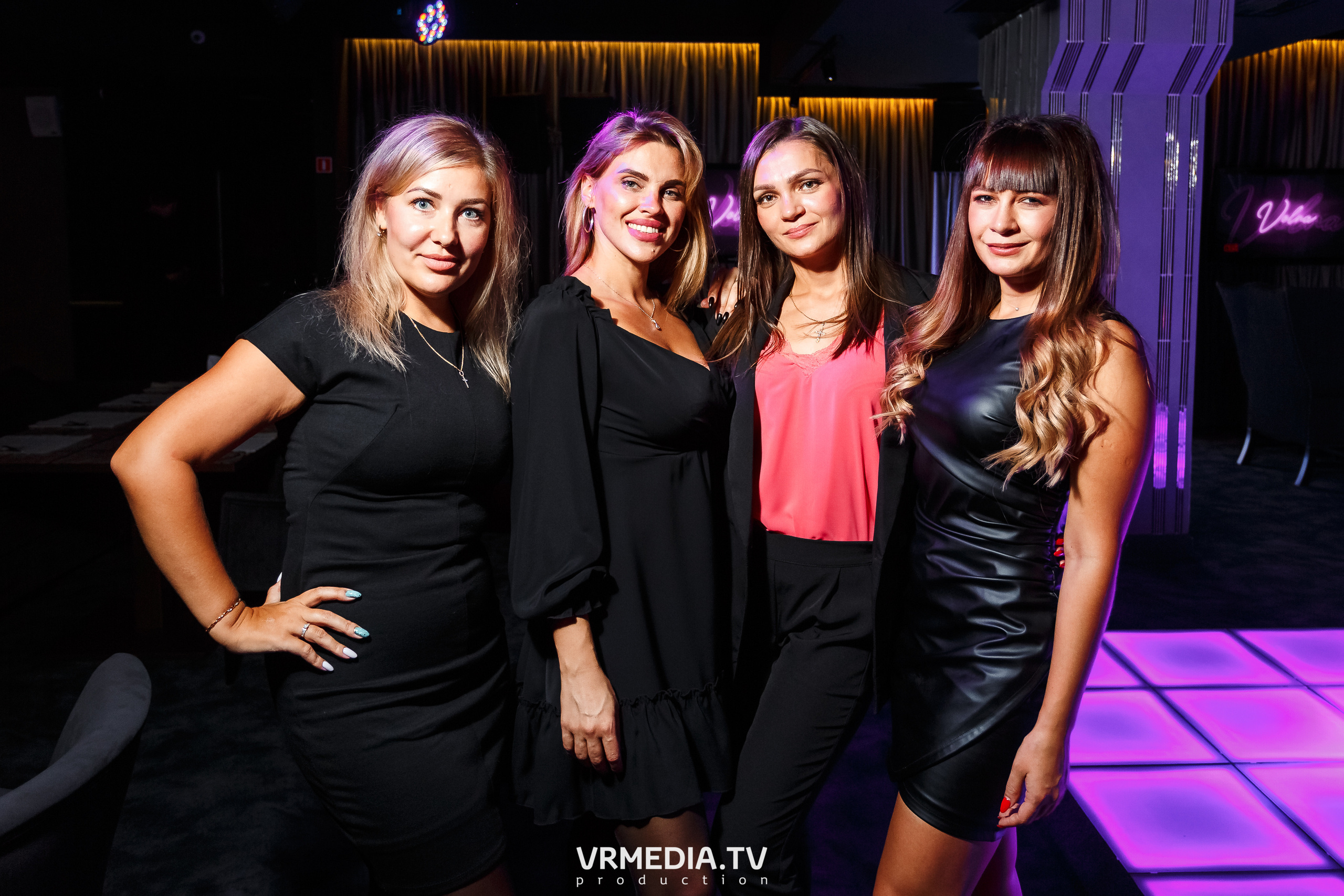 Song of summer в караоке «Volna»