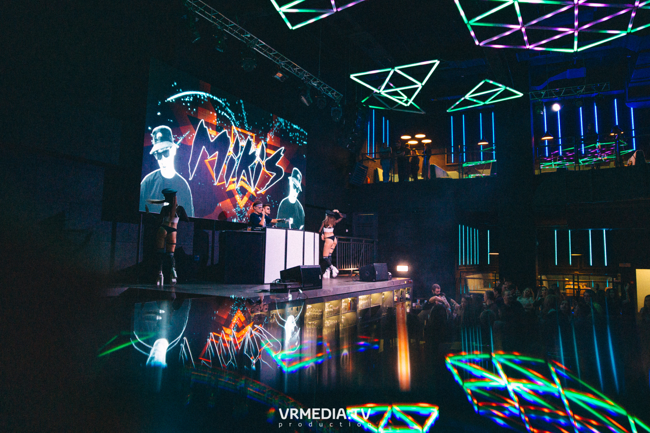 DJ Mikis в НК «Эфир»