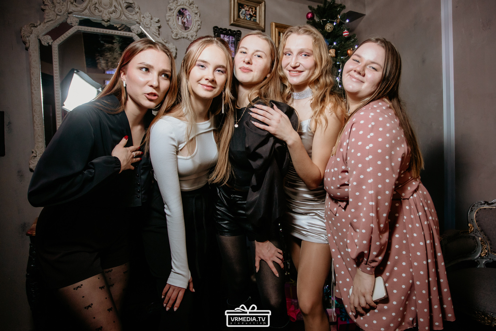 Новый год в караоке «Volna»