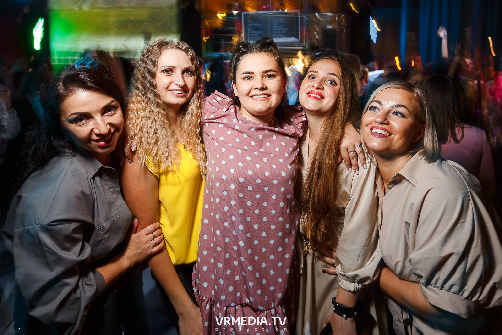 Выходные в баре «DOSKI»