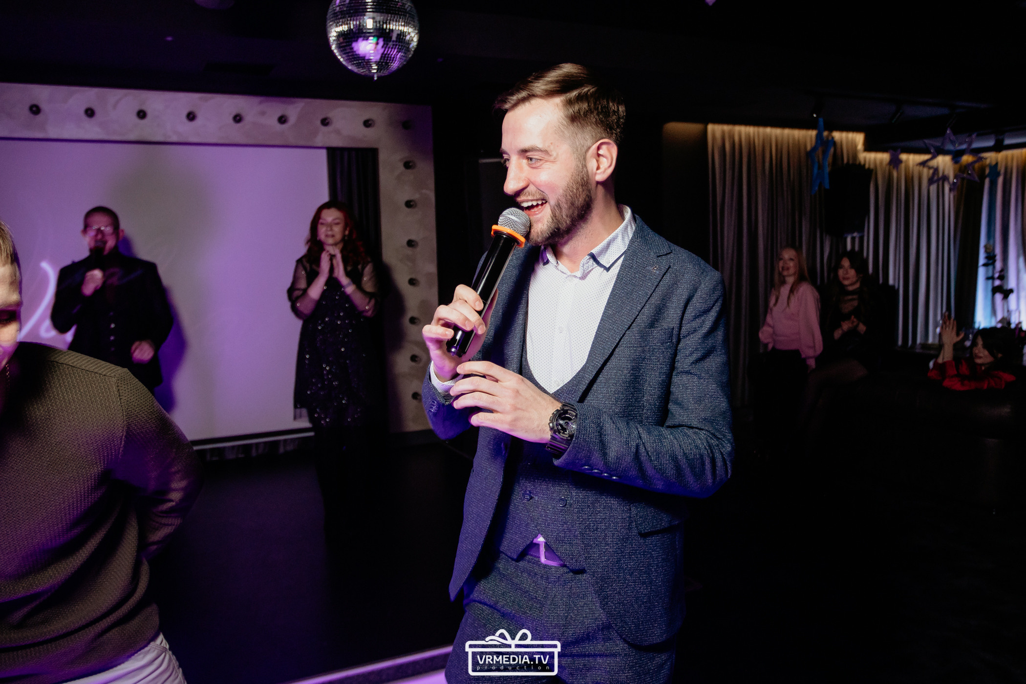 Новый год в караоке «Volna»