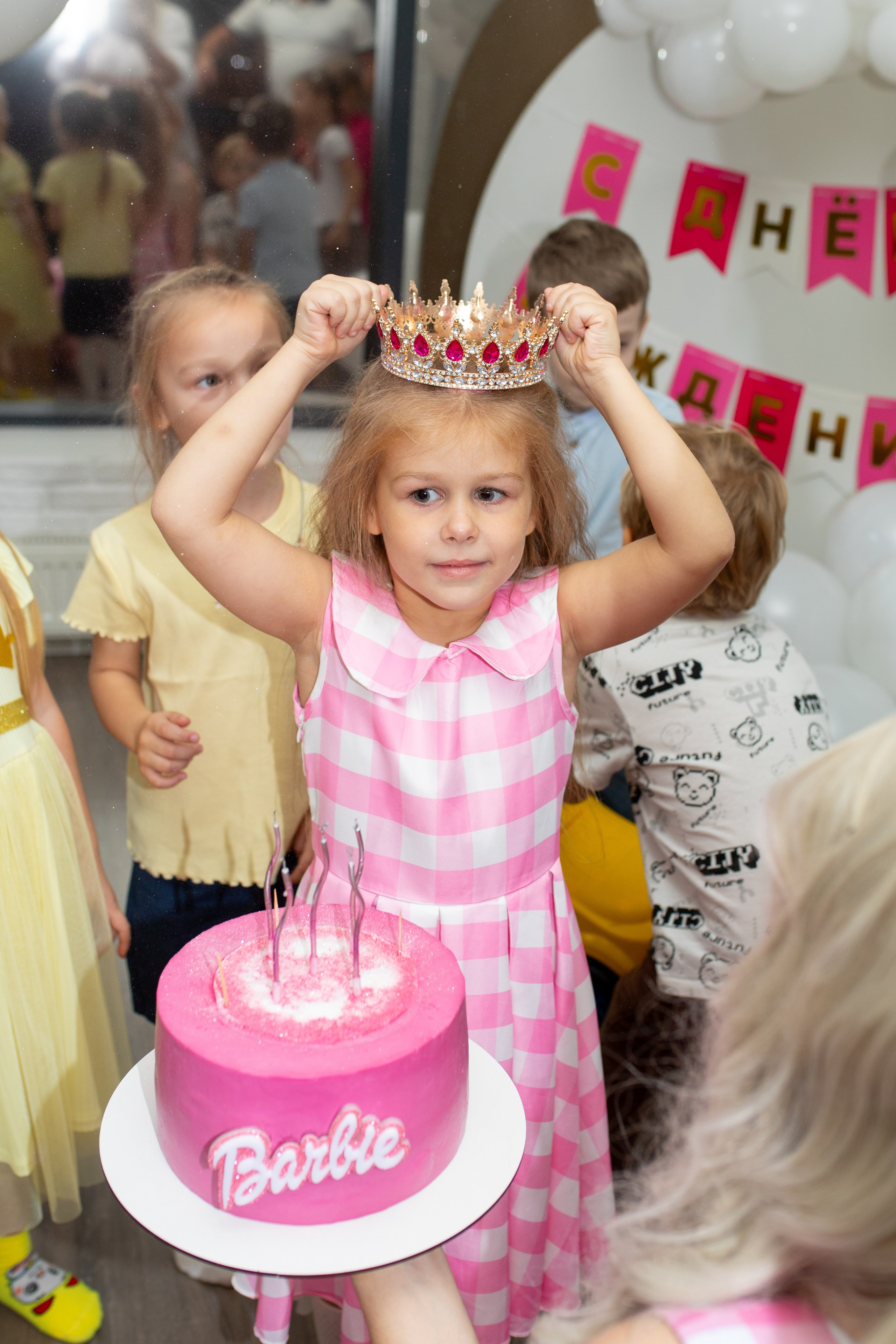День рождения в стиле Барби. Лофт «Облака». Фотограф в Новосибирске Ася Зверева