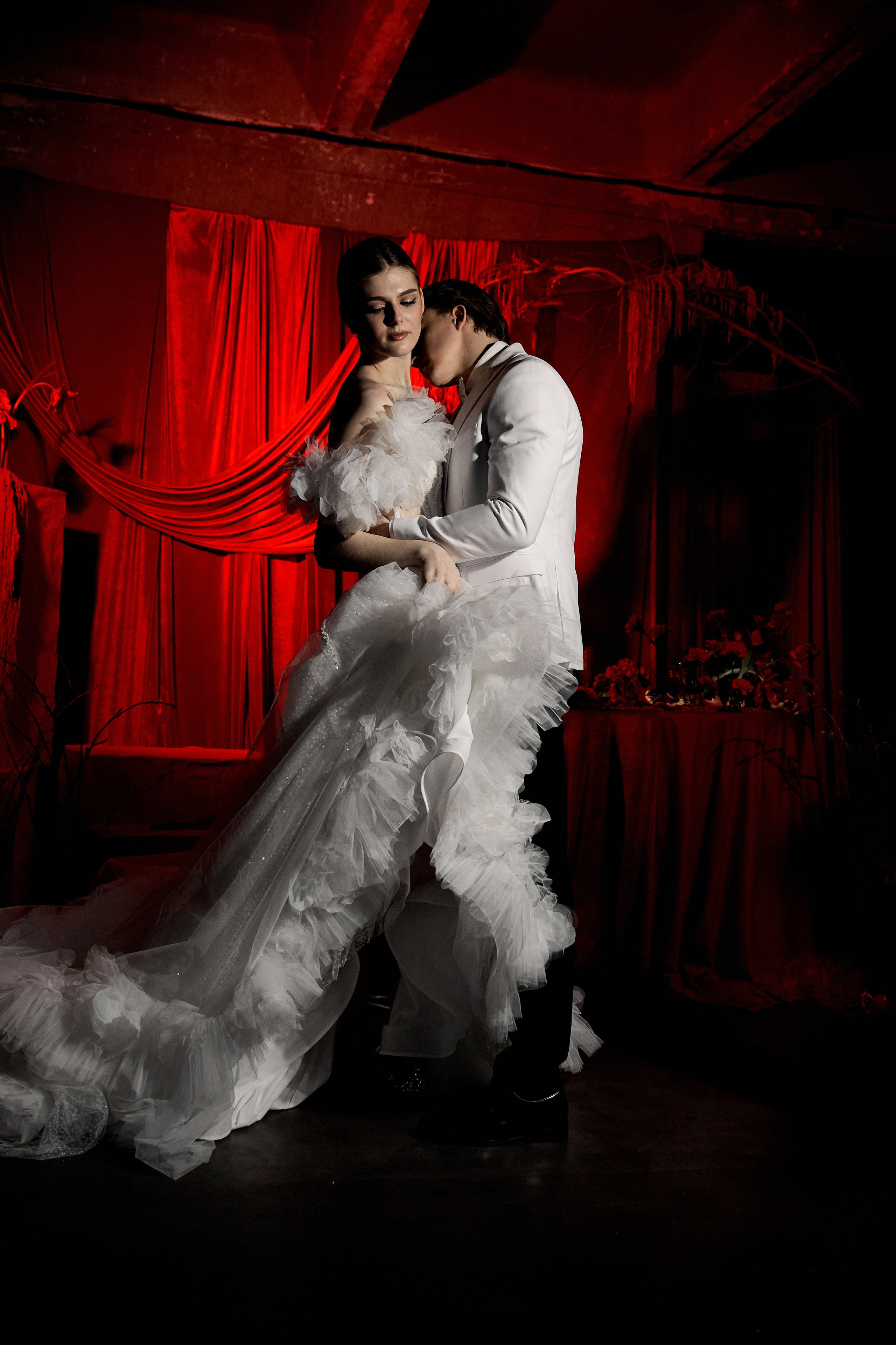 Red. Свадебный фотограф в Красноярске Владимир Ятмасов