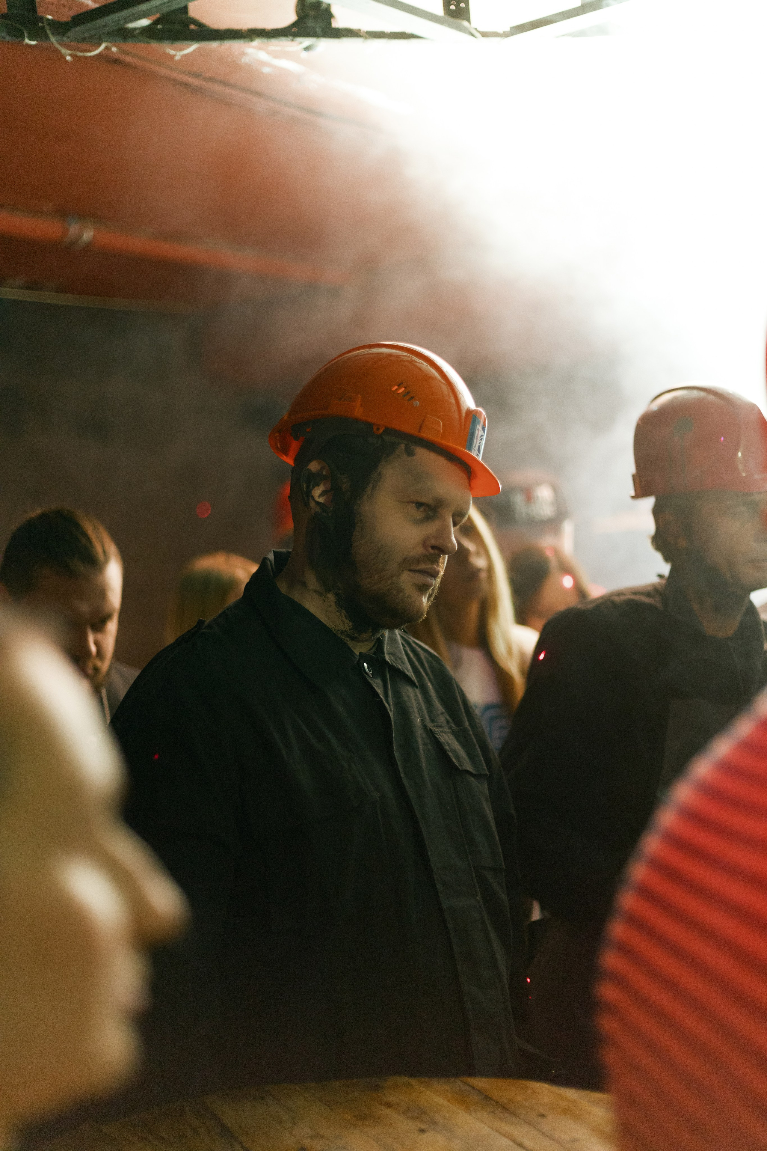 Бэкстейдж со съёмок фильма «Третья смена». Фотограф Александр Закадычный | Таганрог