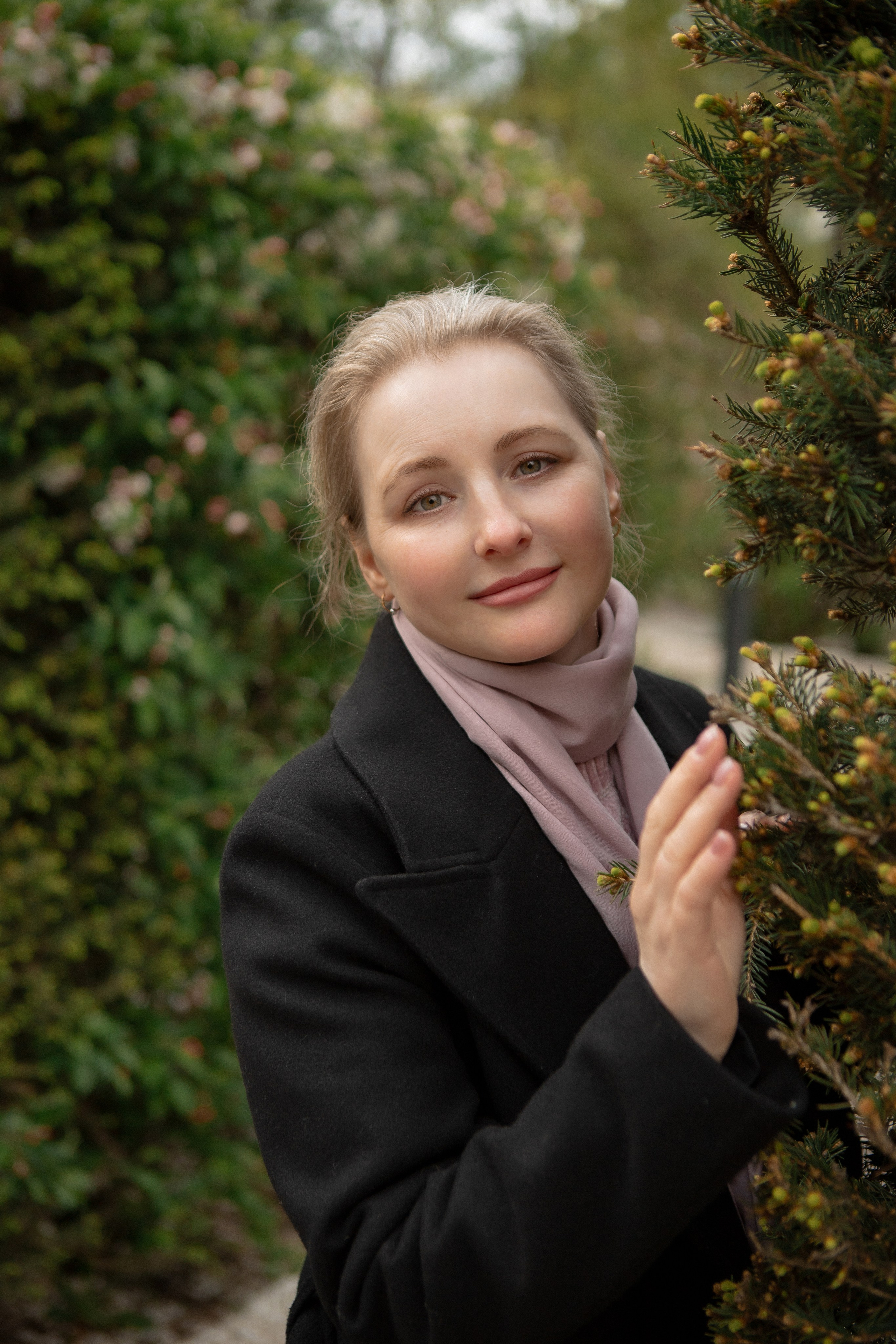 Красивая аватарка, женская фотосессия на ВДНХ. Фотосессия на улице в Москве. Лучший фотограф Москвы. Идеи для фотосъемки.