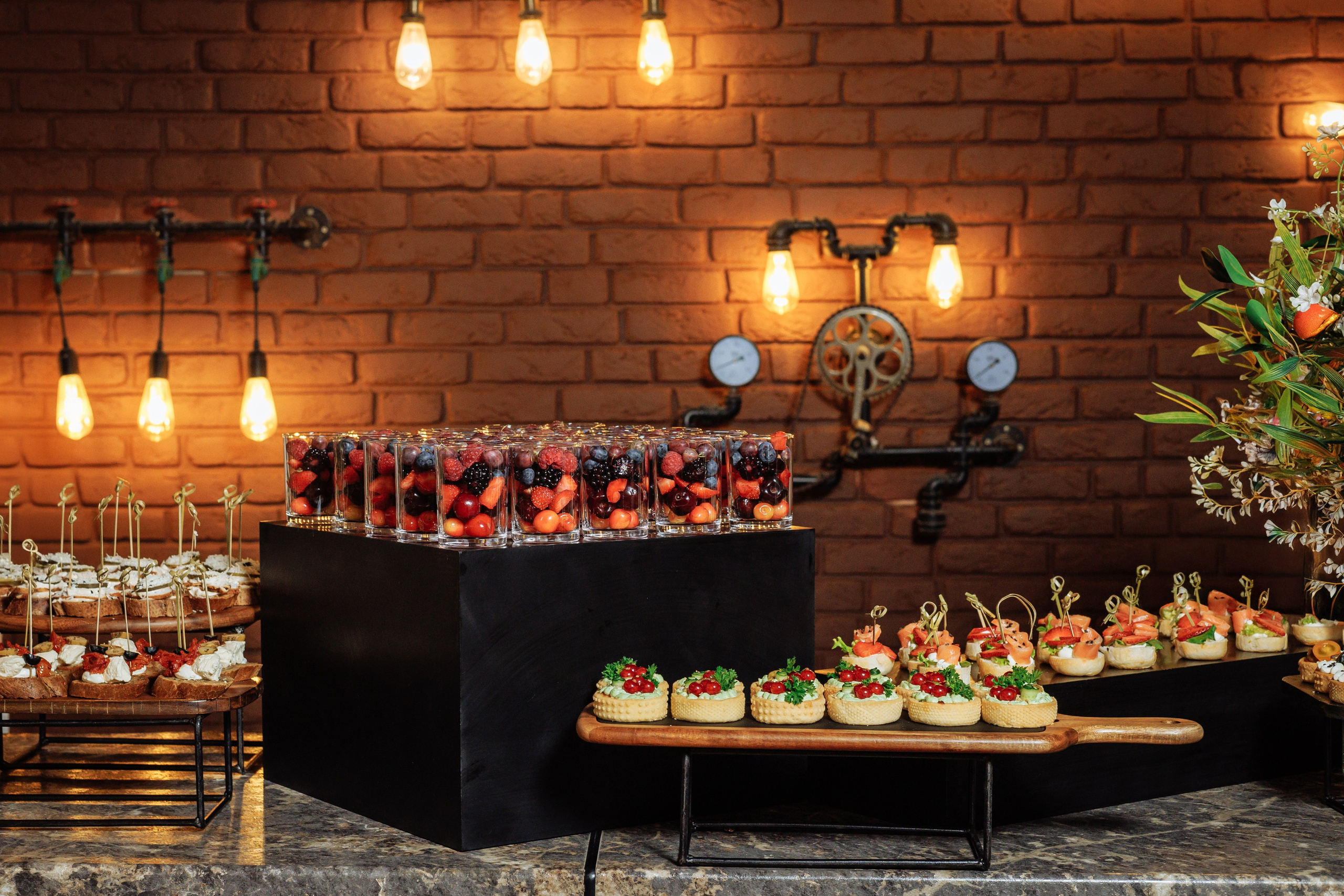 Съемка мероприятия Salem Social Media по заказу кейтеринг компании. Коммерческий и репортажный фотограф в Алматы — Jora Abramov