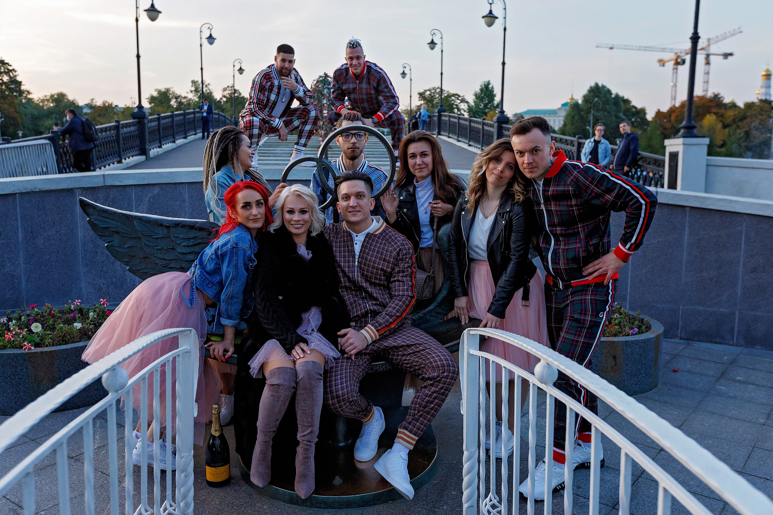 Саша и Катя (style of the film Gentlemen). Геннадий Степанов —фотограф в Москве