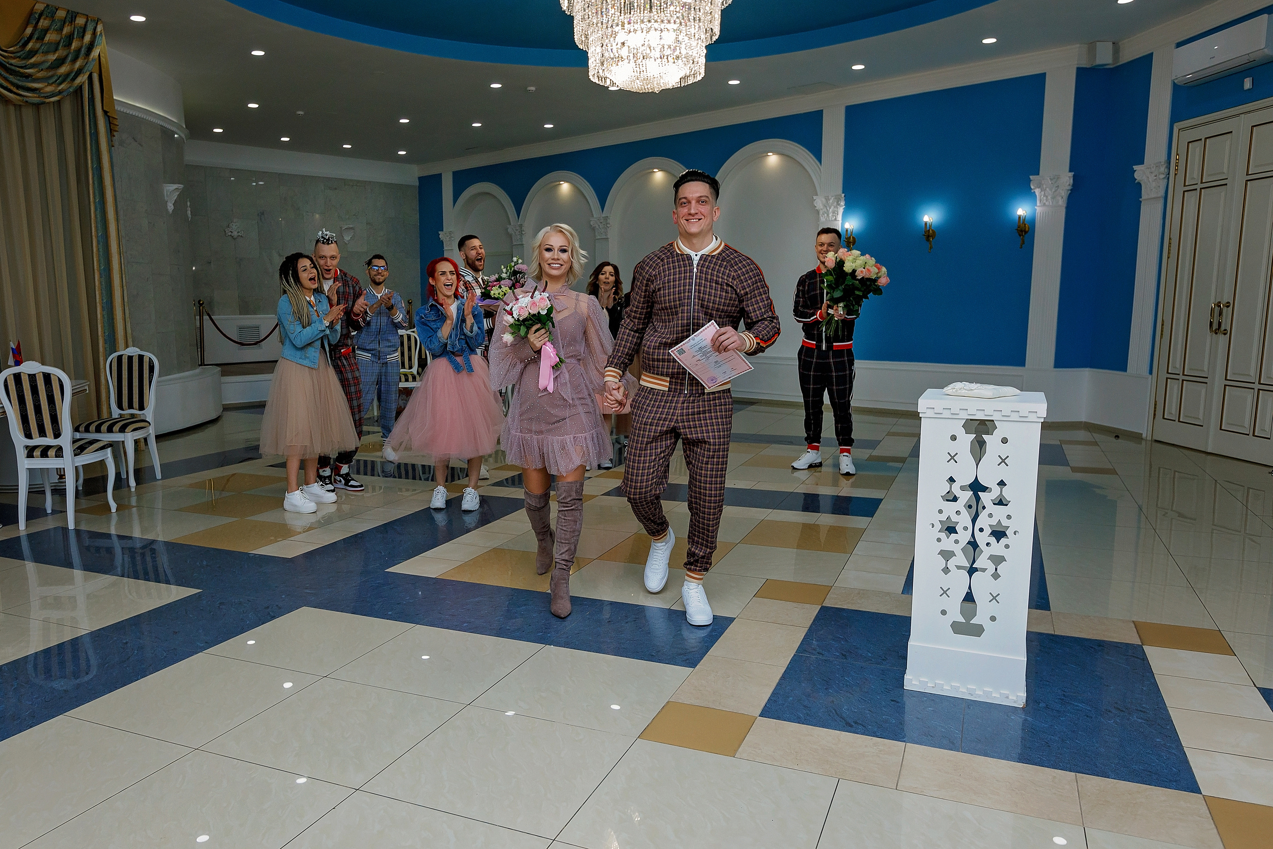 Саша и Катя (style of the film Gentlemen). Геннадий Степанов —фотограф в Москве