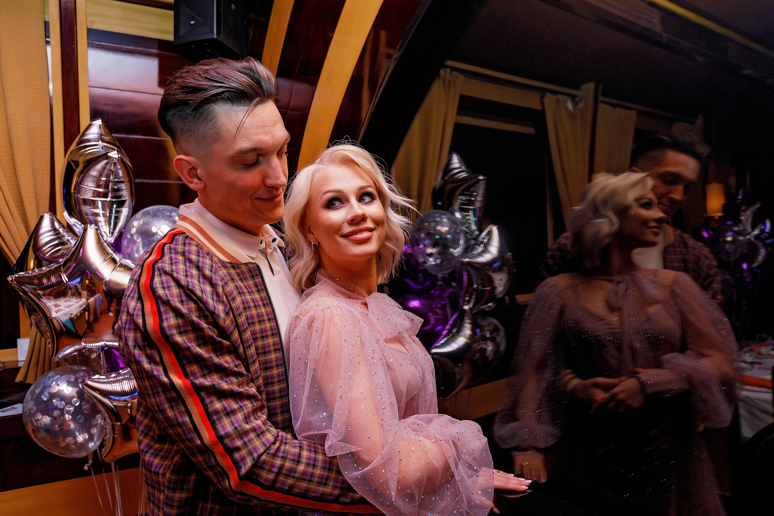 Саша и Катя (style of the film Gentlemen). Геннадий Степанов —фотограф в Москве