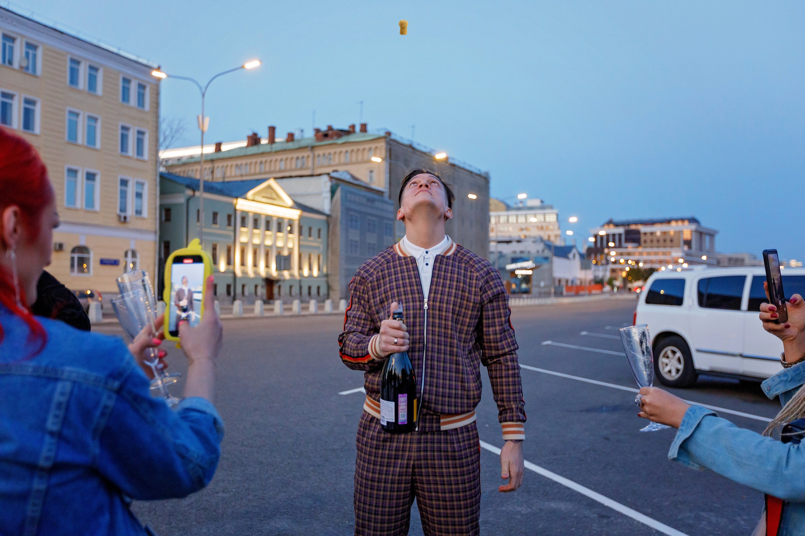 Саша и Катя (style of the film Gentlemen). Геннадий Степанов —фотограф в Москве