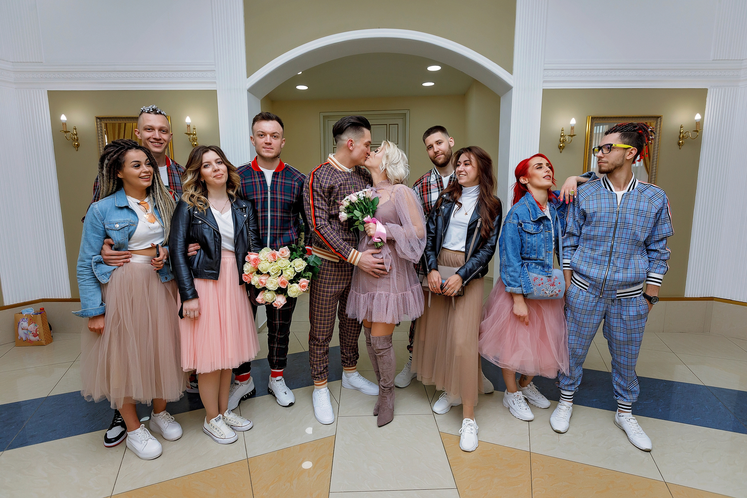 Саша и Катя (style of the film Gentlemen). Геннадий Степанов —фотограф в Москве