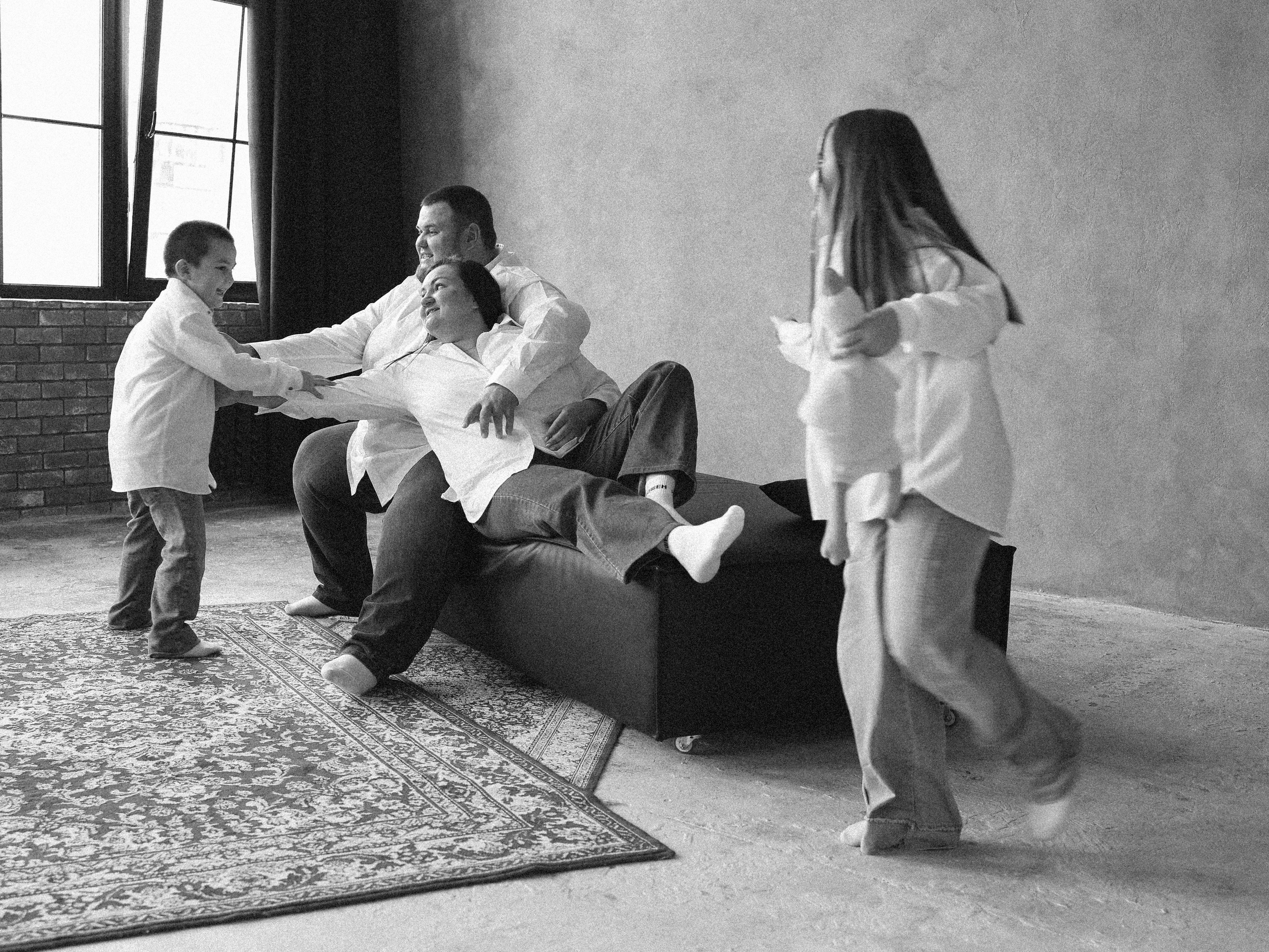 Полина Александр Мария и Иван- фотостудия Bliss- Луначарского 31. Семейный и детский фотограф в  г. Екатеринбурге Холодова Юлия