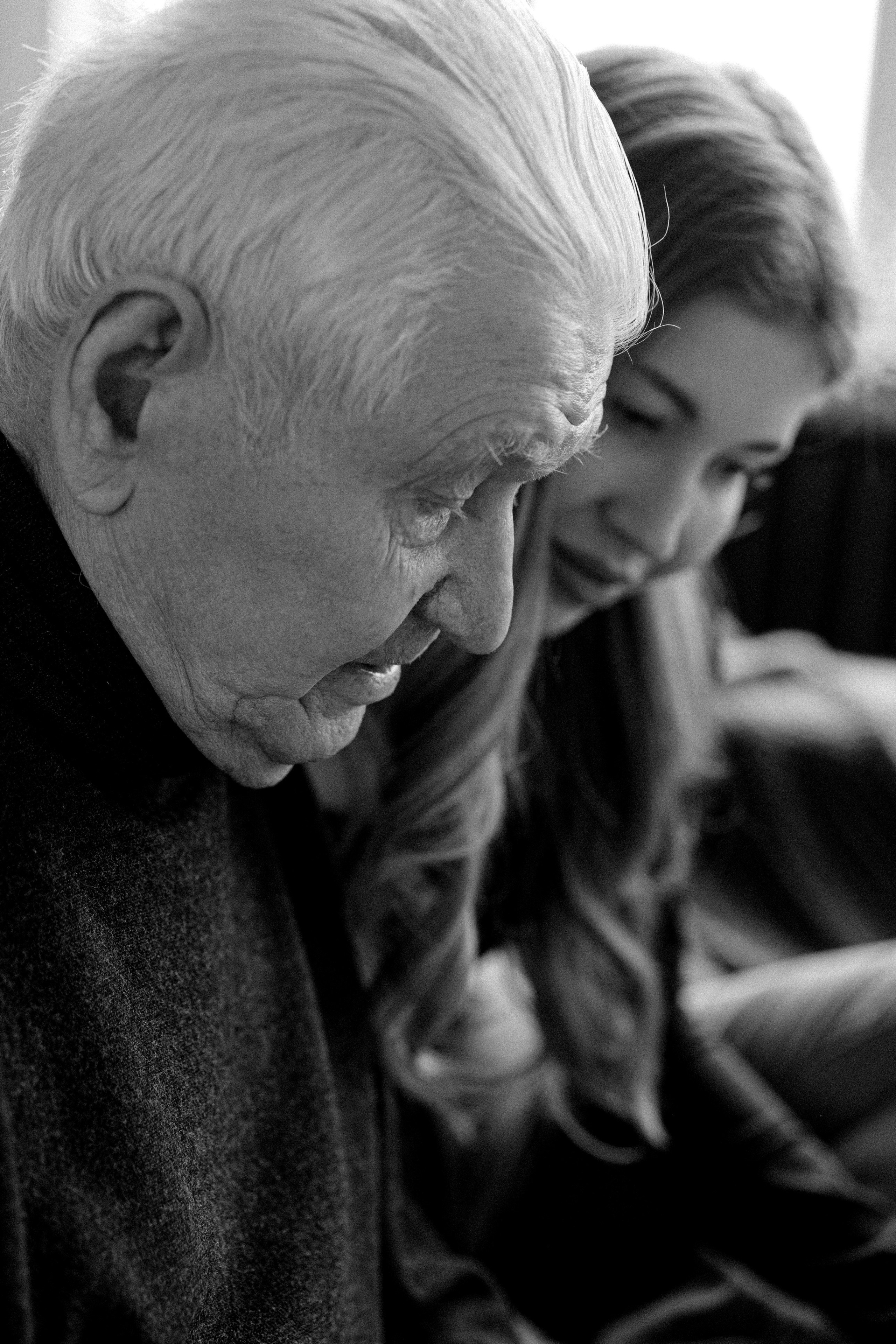 Анастасия и дедушка. Свадебный и семейный фотограф в Калининграде Анастасия Гриценко