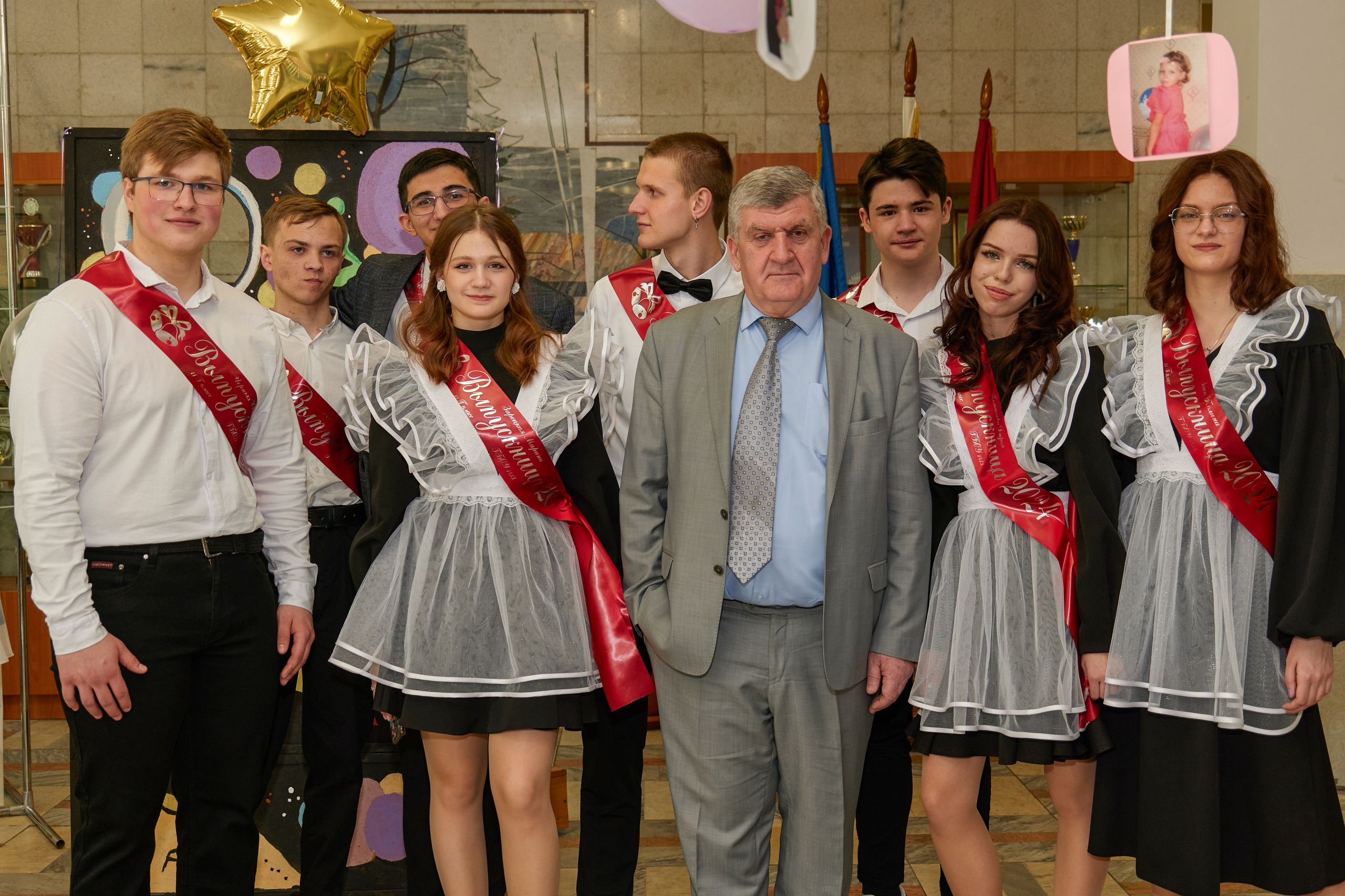 Последний звонок школа 1413. Детский и семейный фотограф г. Москва Оксана Катаджи