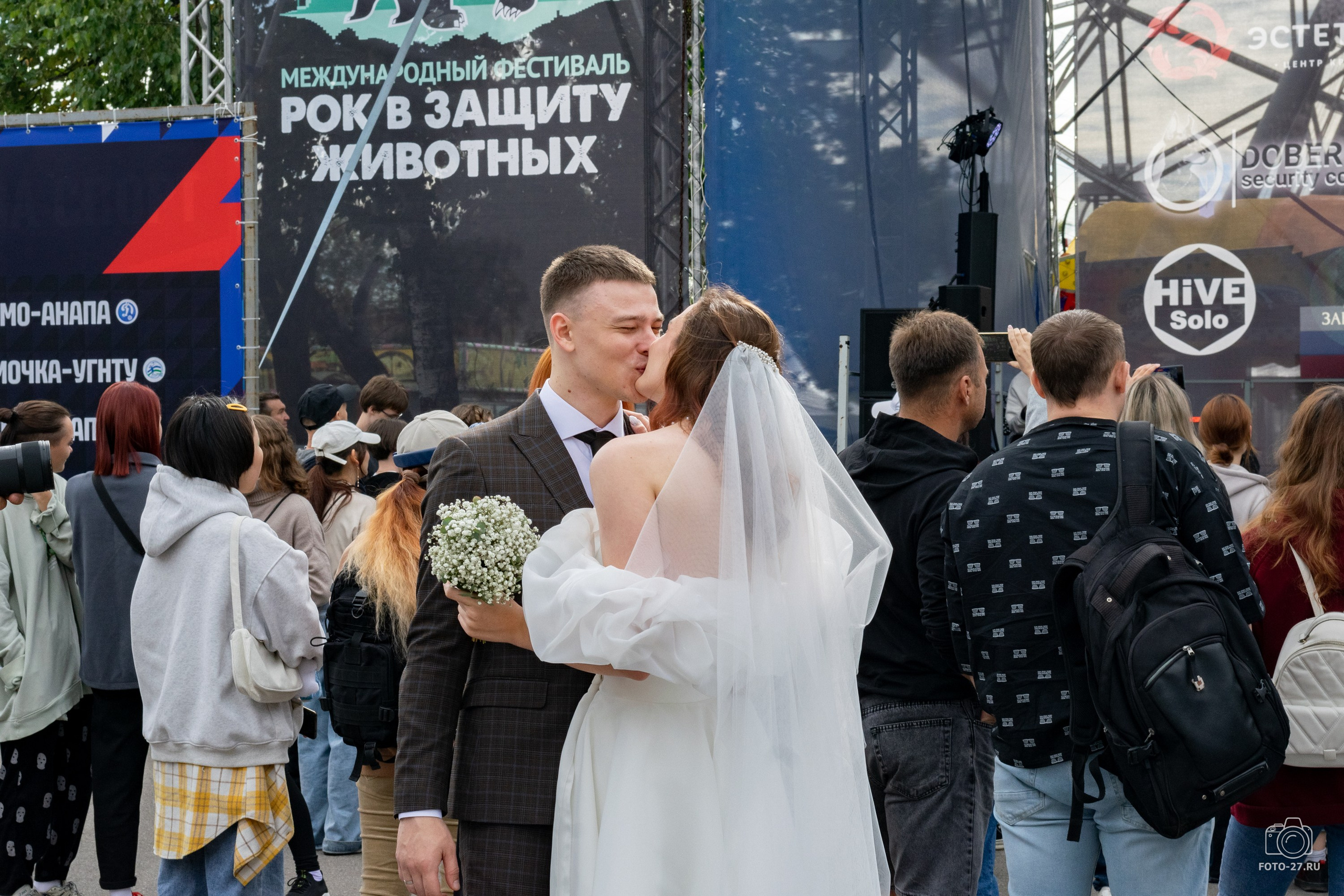 Антон Курдюмов фотограф в Хабаровске Рина Курдюмова фото27 foto27 Антон Дорофеев репортажный репортаж документалист Тони и Рина фотосоздатели Международный фестиваль Рок в защиту животных Хабаровск