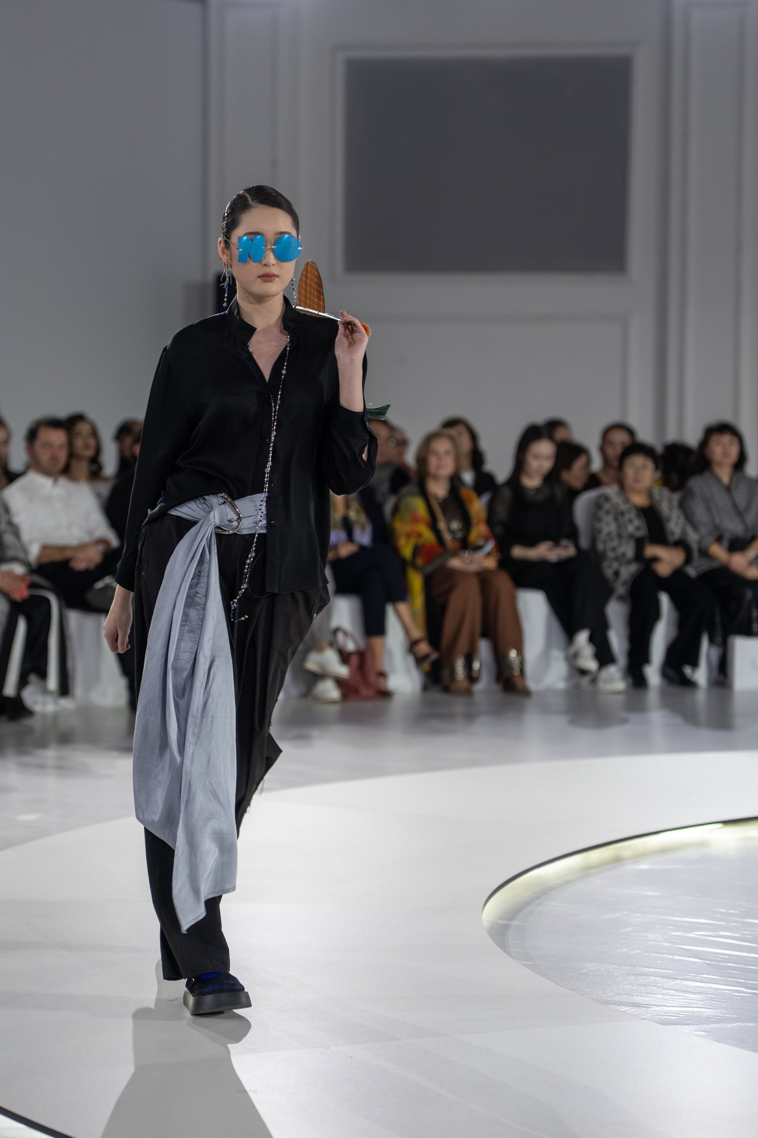 Дезайнер Shakerbay. Сайт Алматинского НЮ АРТ, будуар и фэшн фотографа Дениса Карпенко