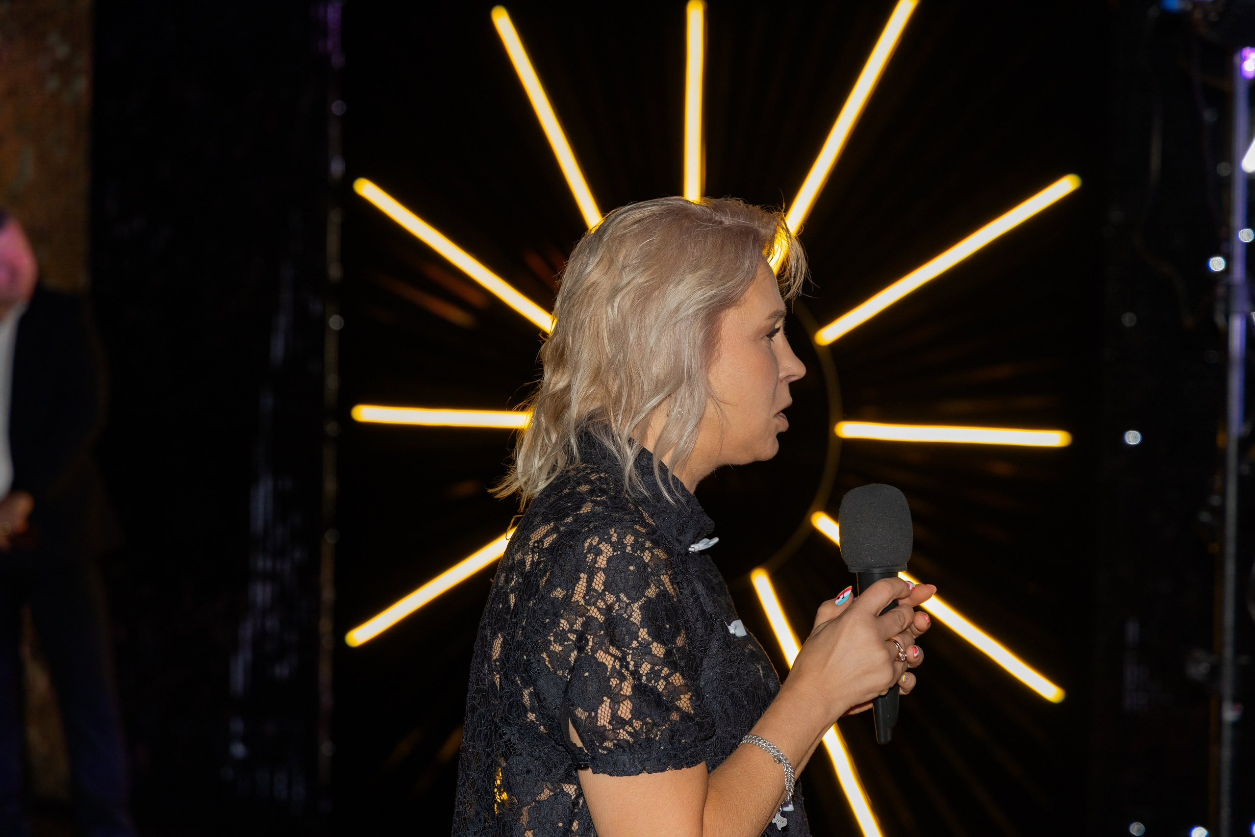 Школьный выпускной 2025 год в Минске, Беларуси. Свадебный фотограф в Минске/Беларуси Сергей Спиридонов