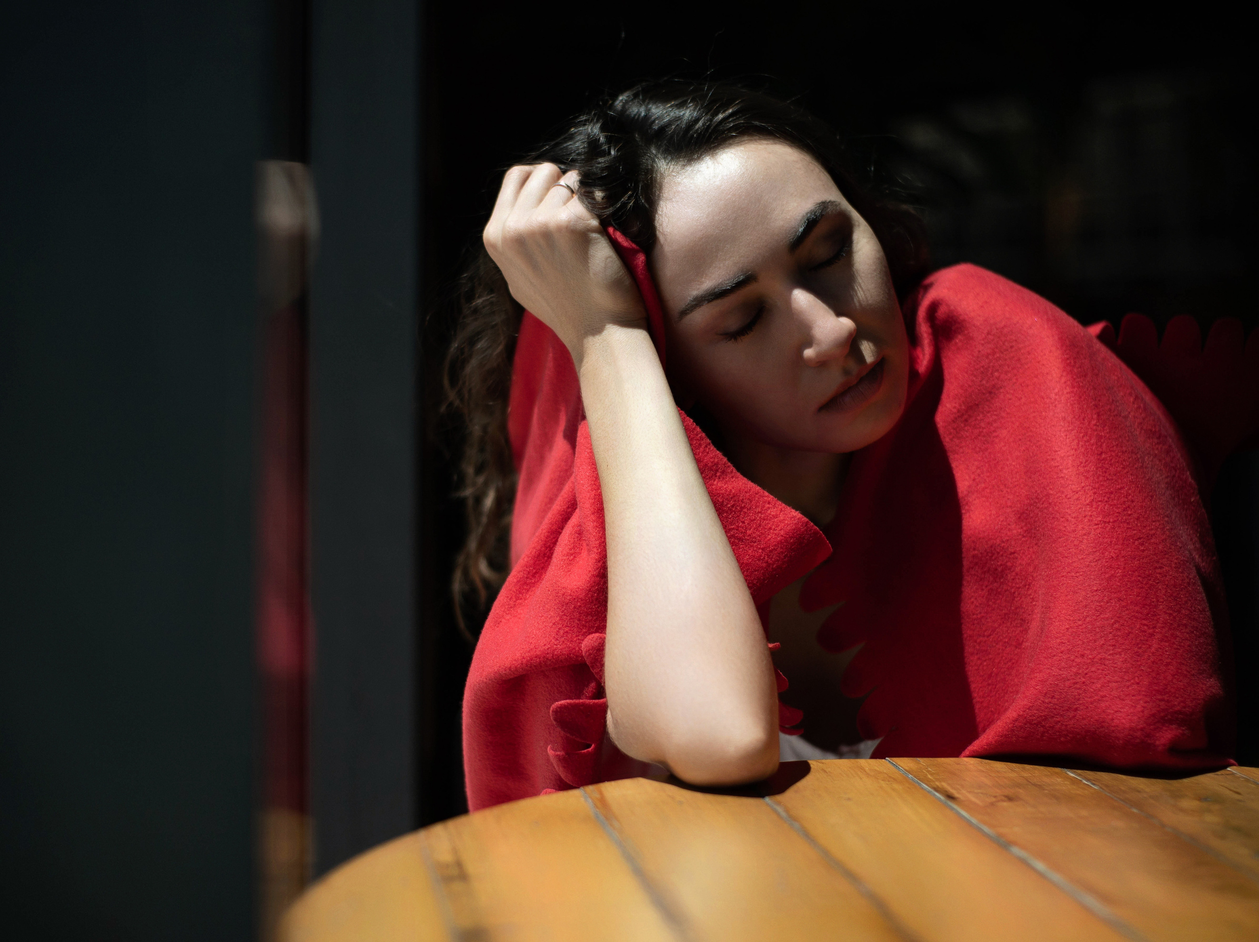 Женская портретная фотосессия в кафе. Портретный и семейный фотограф в Москве Мария Рослякова