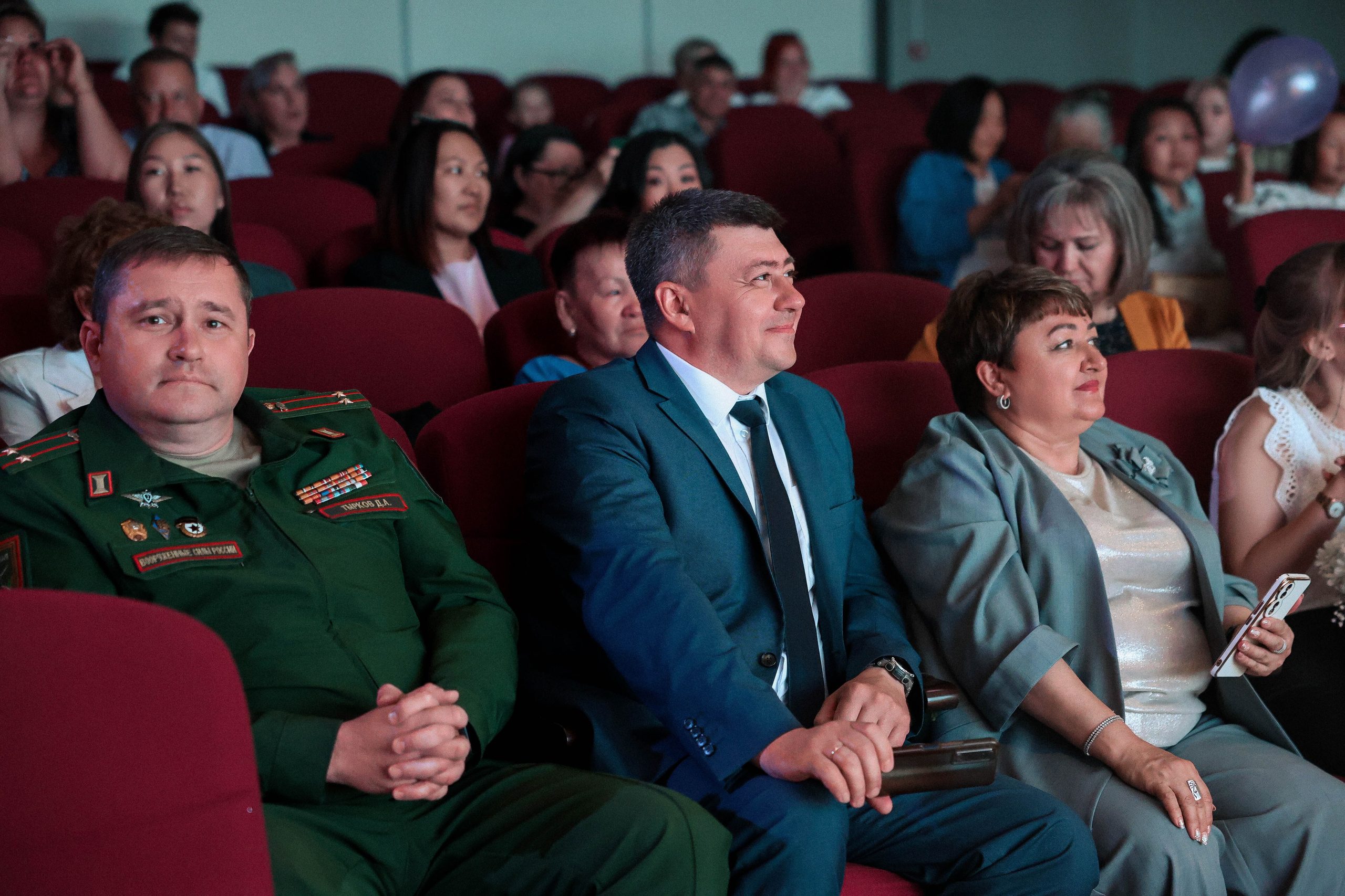 Вручение аттестатов 2025 |№ 58. Свадебный и Школьный фотограф Улан-Удэ Бурятия Джулия Топоева Выпускные альбомы Фотограф на мероприятие