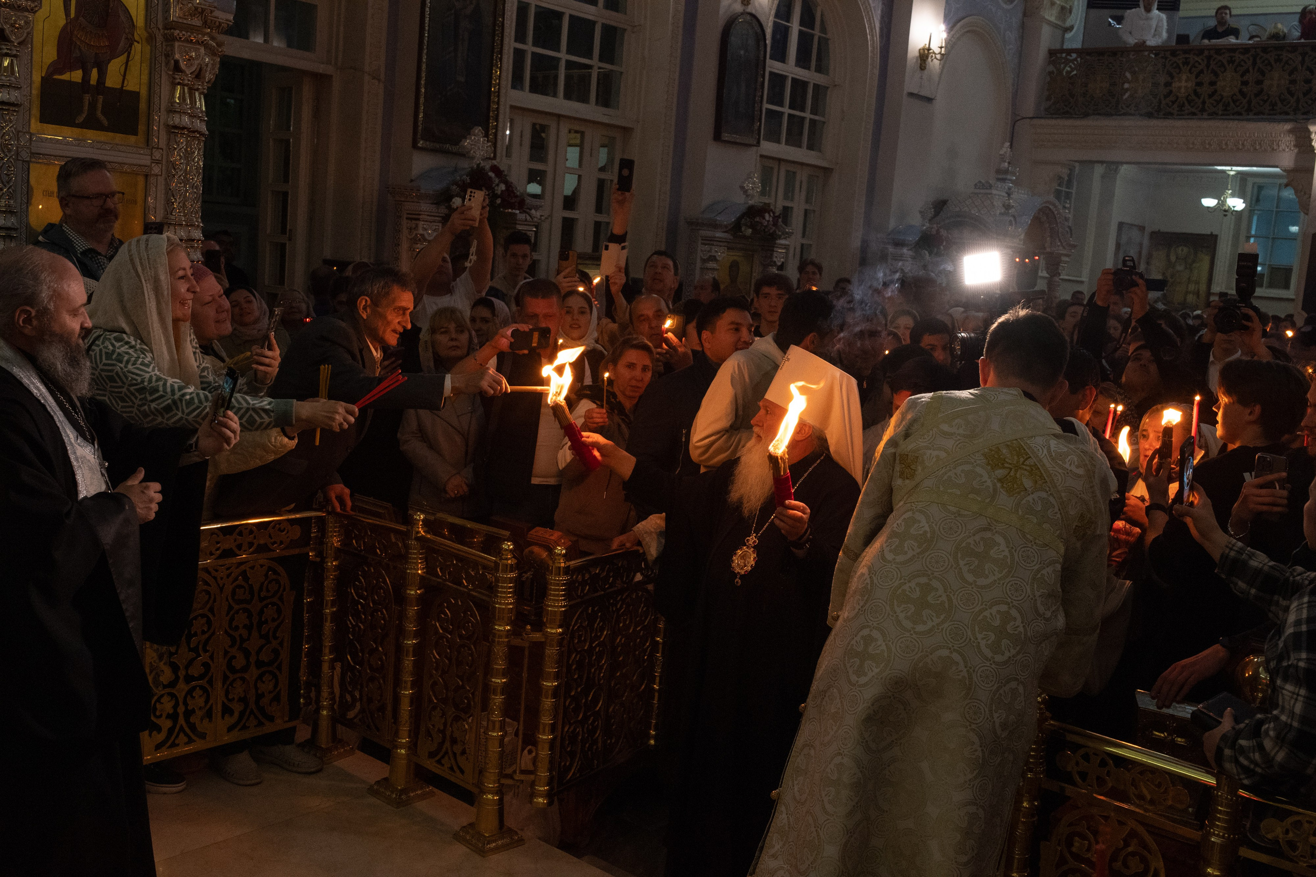 Праздничная молитва на Пасху. Репортажный, спортивный и документальный фотограф в Ташкенте Алексей Елисеев