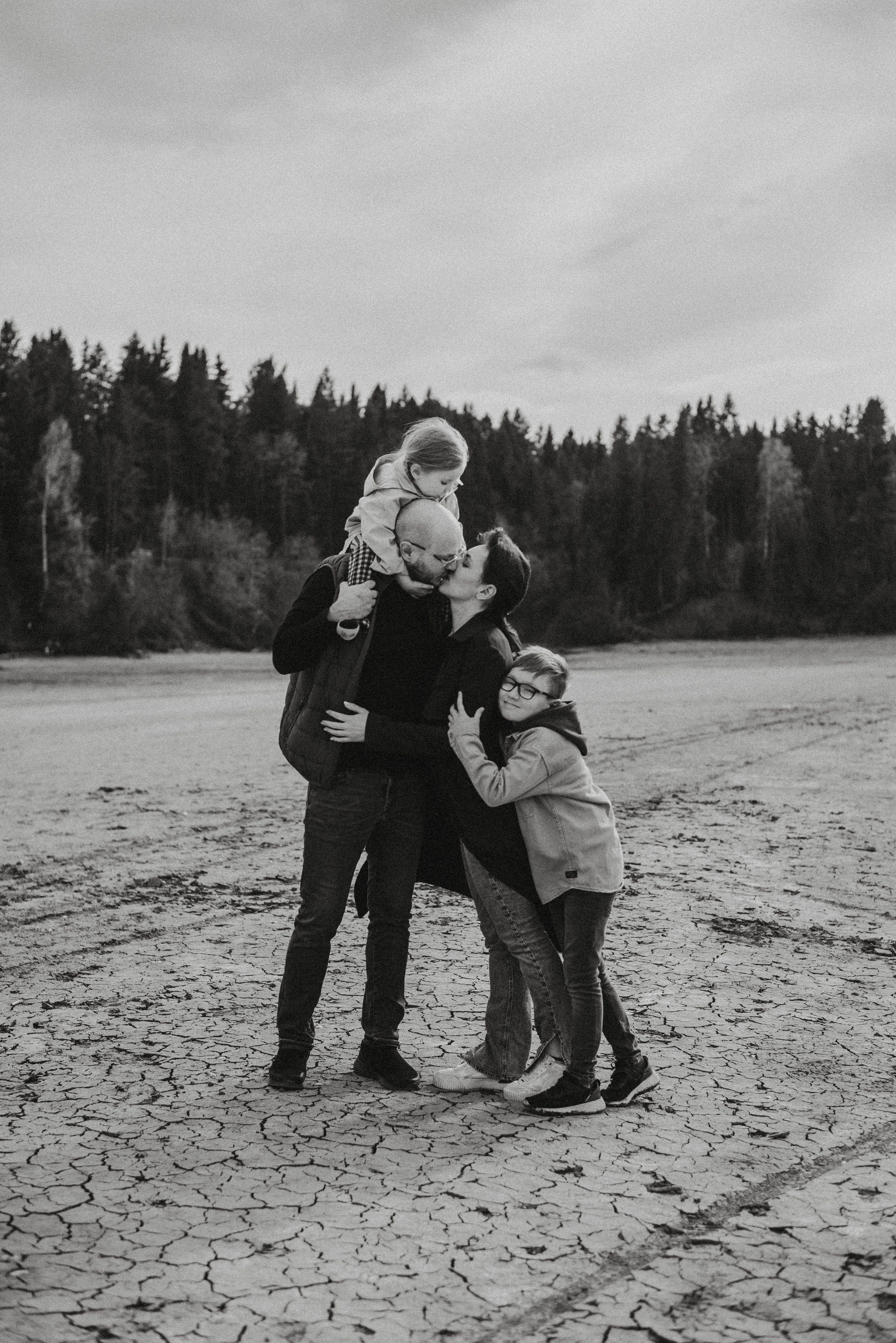 Олег, Инна, Даня и Алиса. Главная