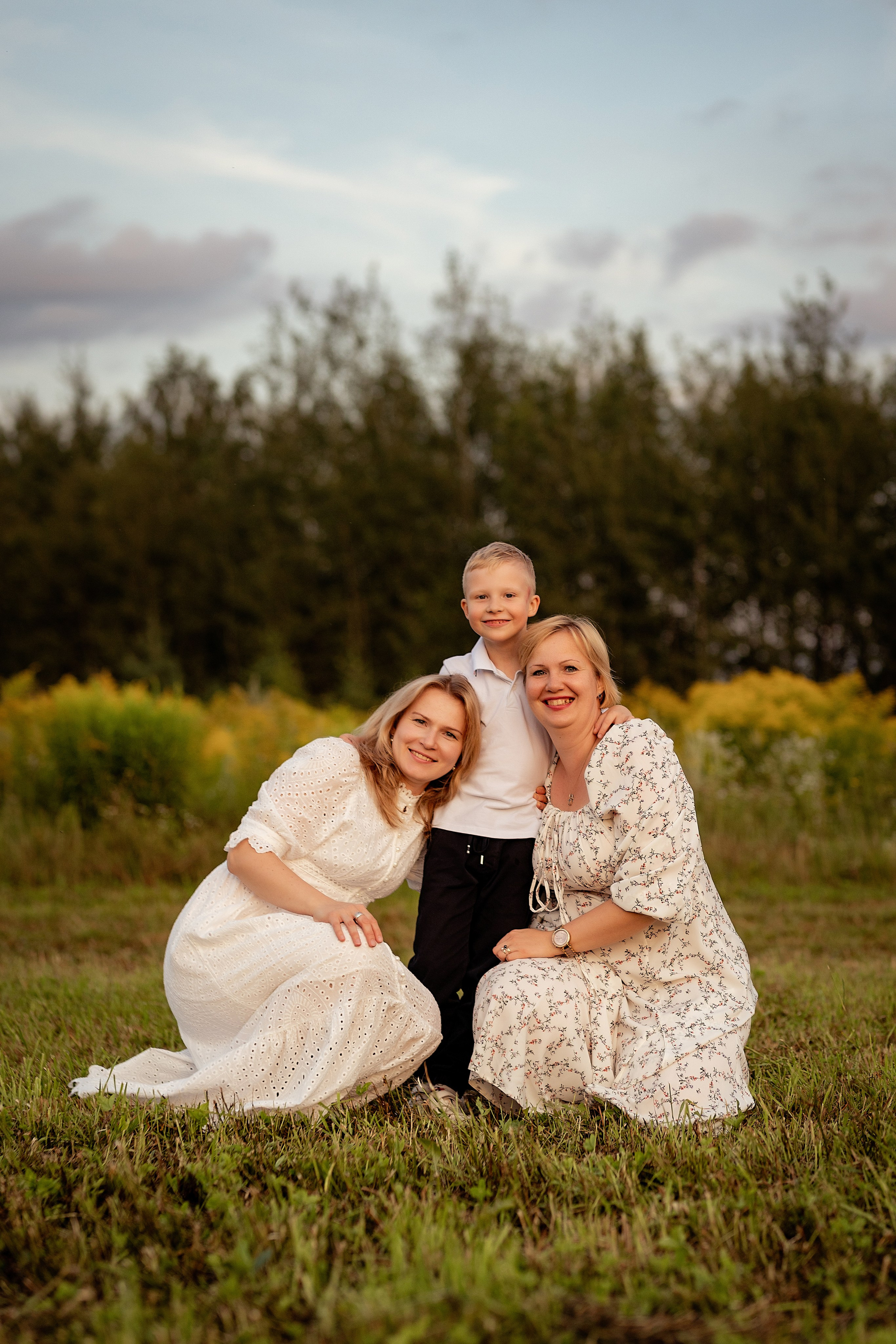 Закатная фотосессия в поле. Фотограф в Железнодорожном и Балашихе