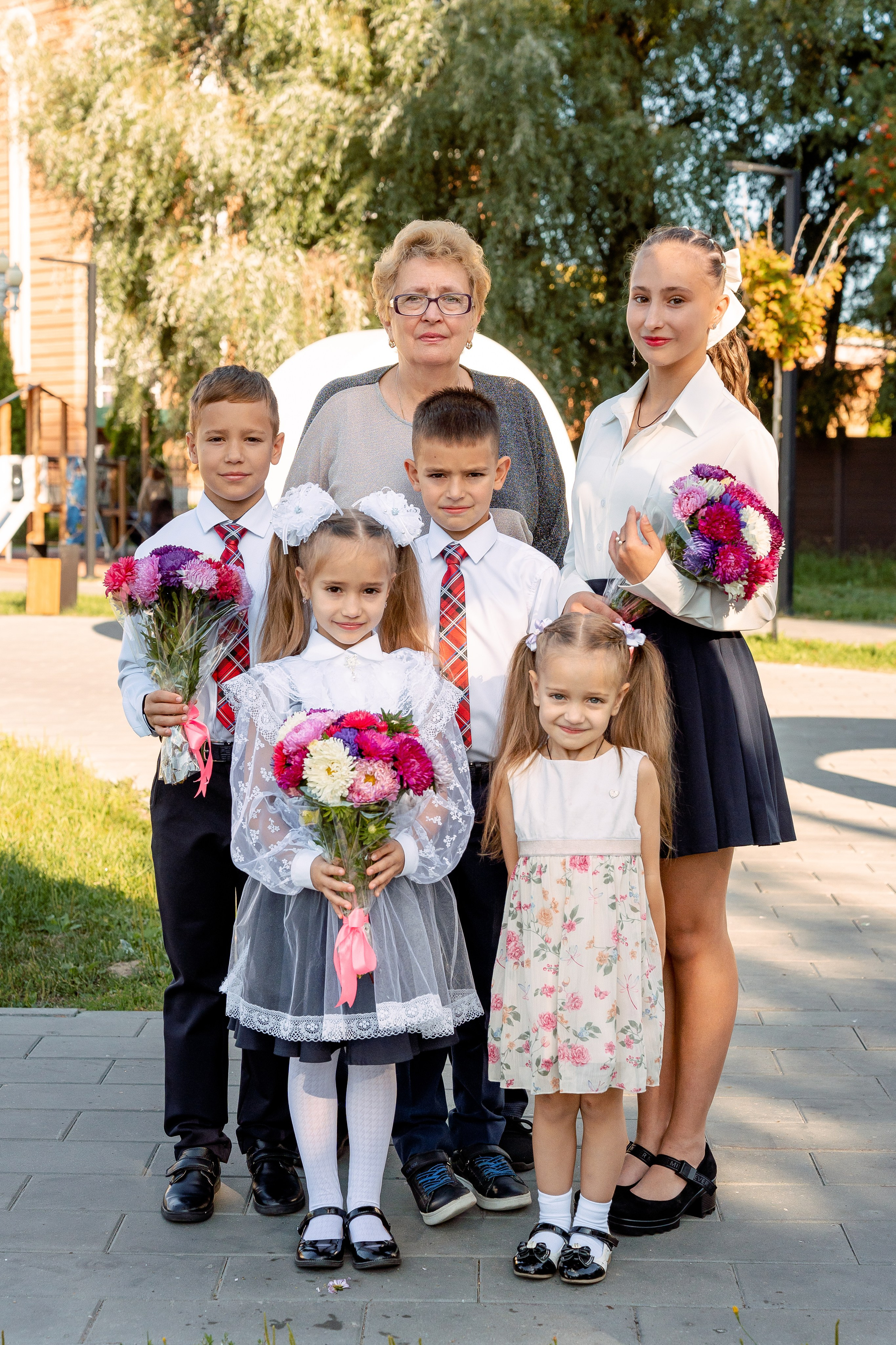НАЧАЛЬНАЯ ШКОЛА. Фотокомпания «Алые паруса» выпускные альбомы Москва и МО