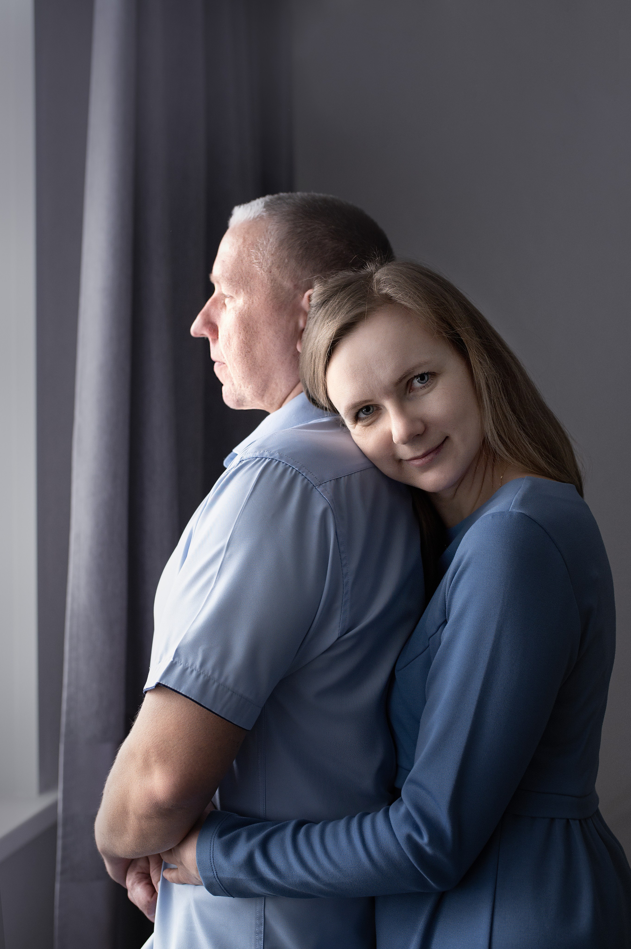 Семья Ляминых дома. Фотографы крещения/венчания  Красноярск Татьяна и Вячеслав Переваловы