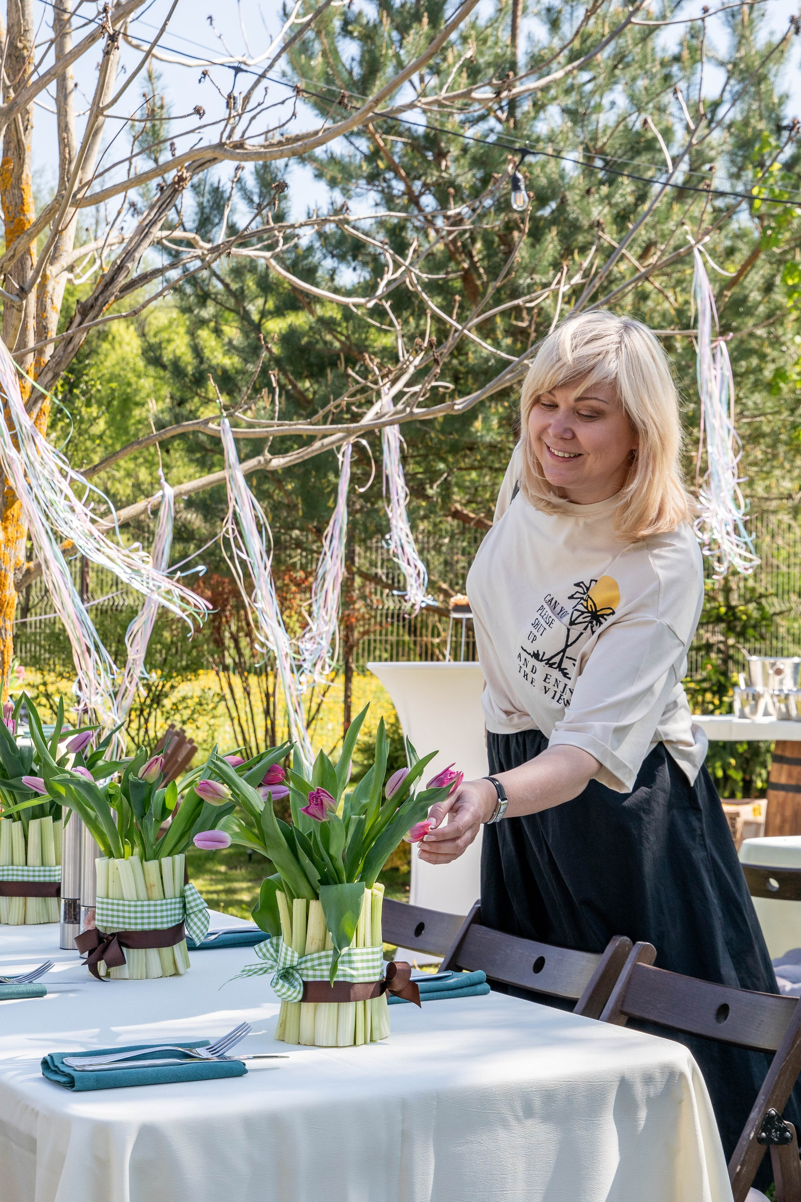 Стильный юбилей женщины в загородном доме, организатор агентство ПИОН
