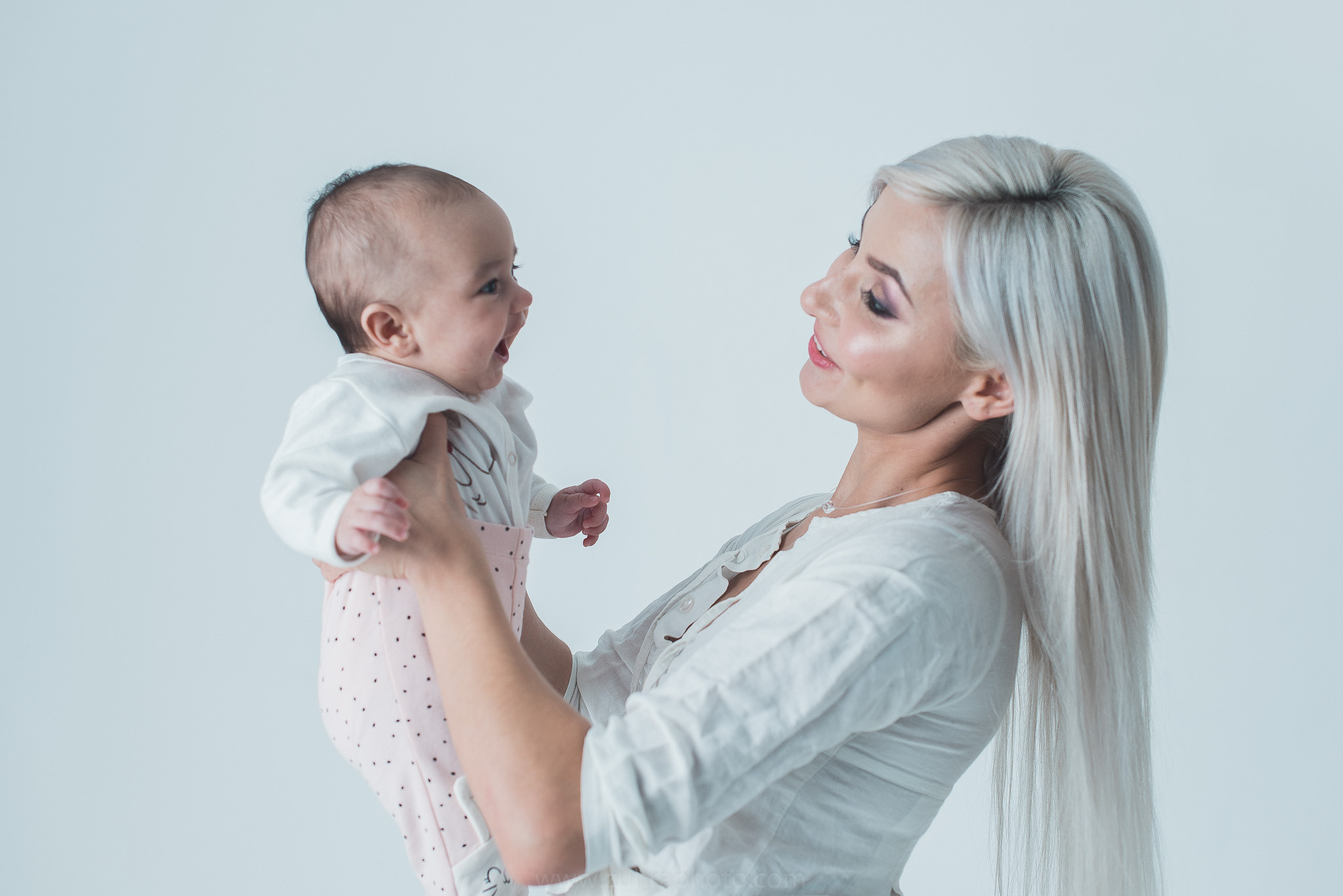 Мама с дочкой