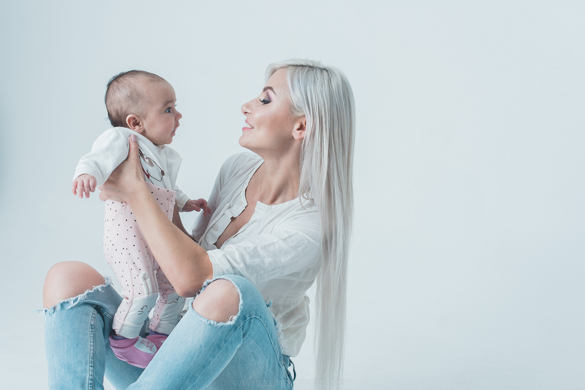 Мама с дочкой