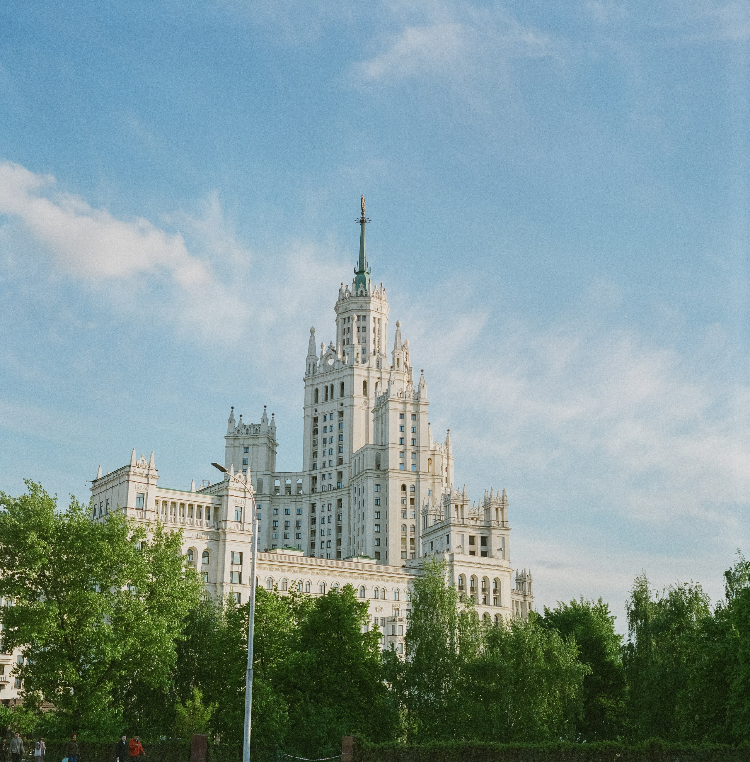 Super Fujica-6 | Fujicolor Pro 400H | Покровка, Лубянка и окрестности 6 мая 2025 года