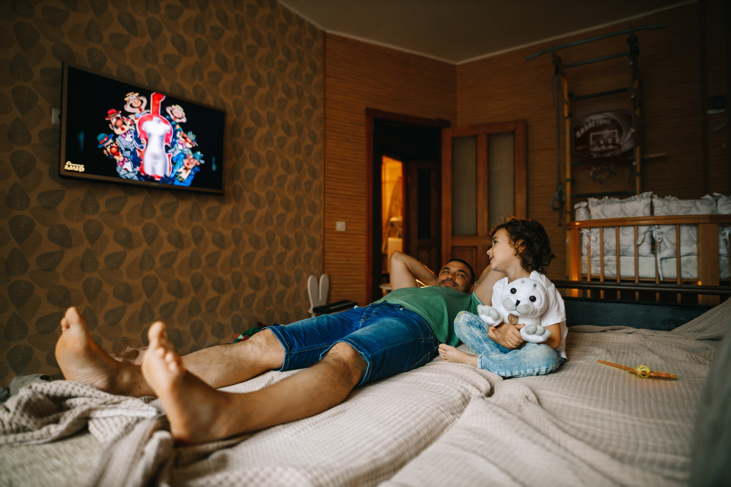 Пример семейной фотосессии дома. Дмитрий Мартьянов семейный фотограф в Санкт-Петербурге