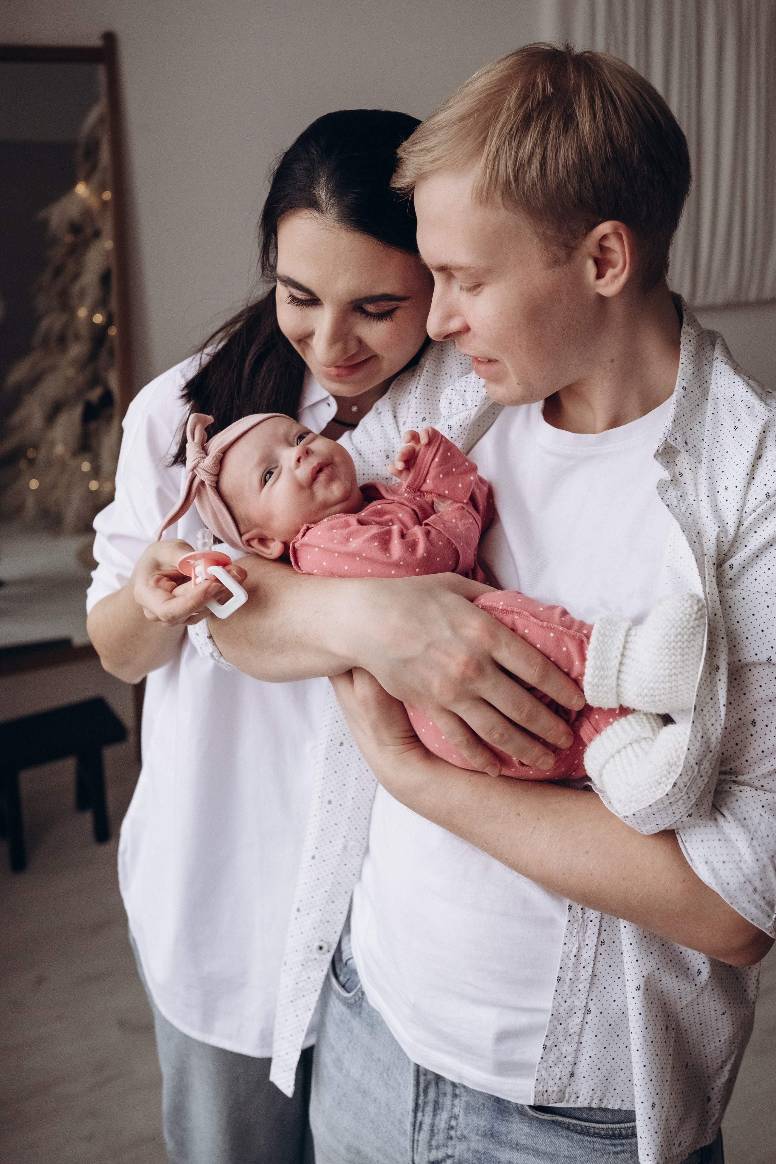 Яна, Леша и малышка Мия. Семейный и детский фотограф в Санкт-Петербурге