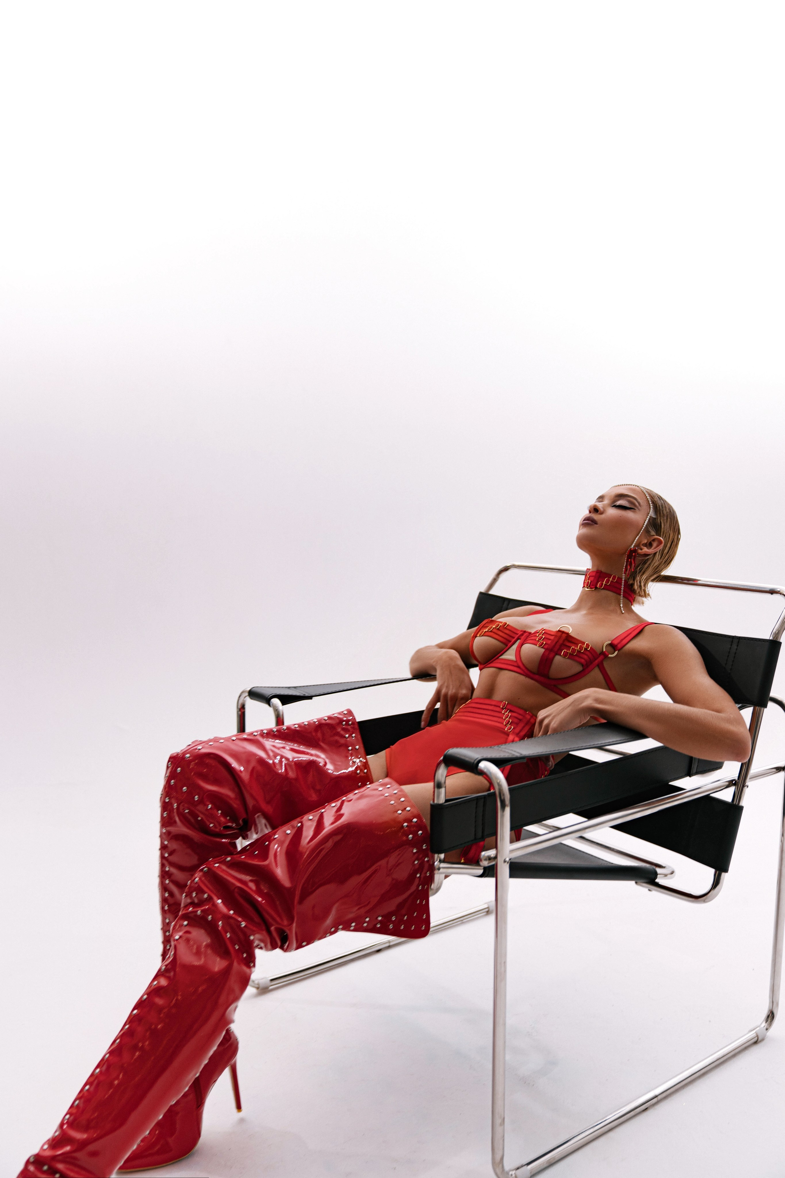 В студии. Анисимова Галина — коммерческий фотограф в Москве