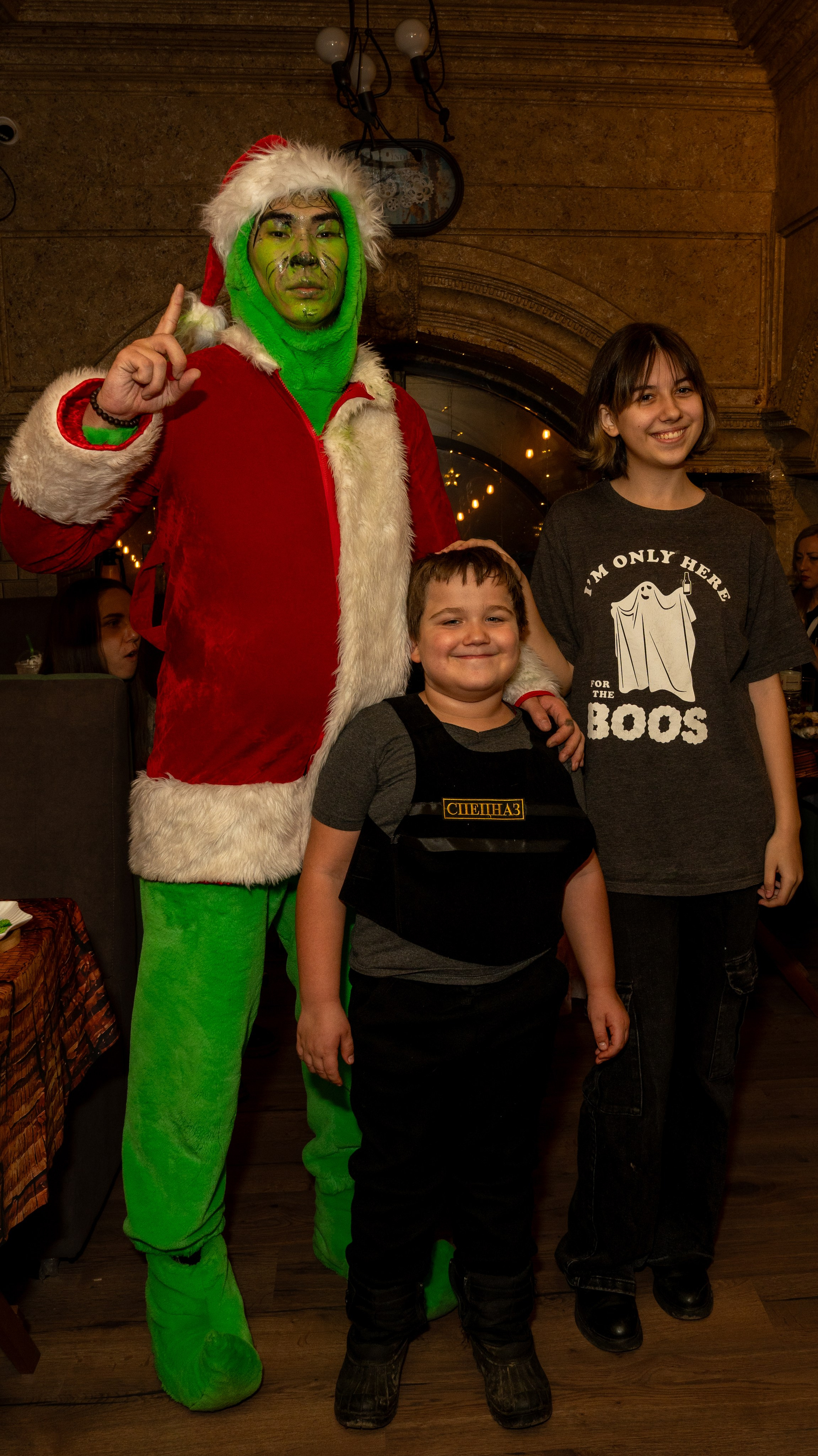 '25 Christmas at KofeBara. Stan Sidel’s Art