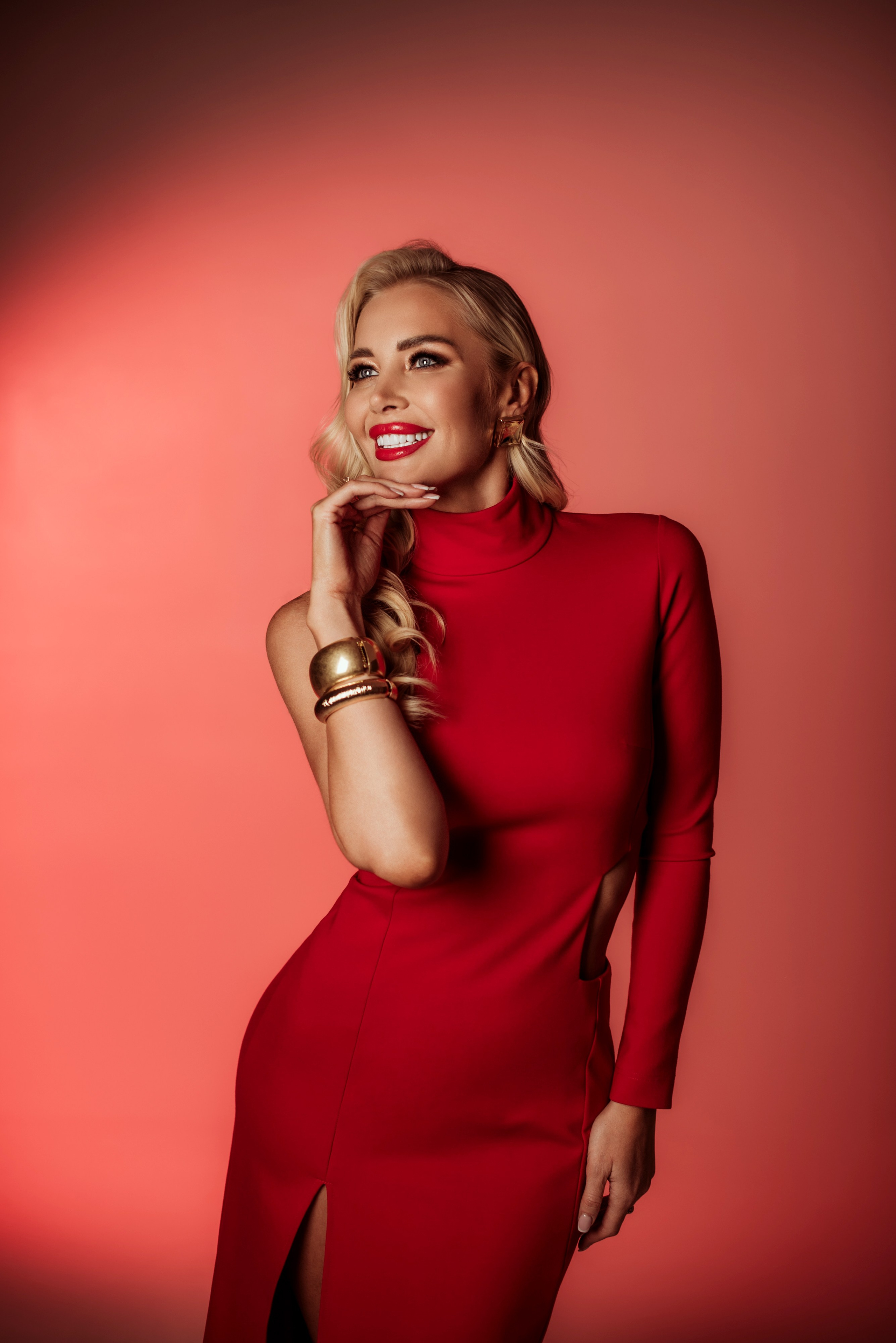 Алёна. Фотограф Лейла Насибова-женский портрет, семейные фотосессии, контент