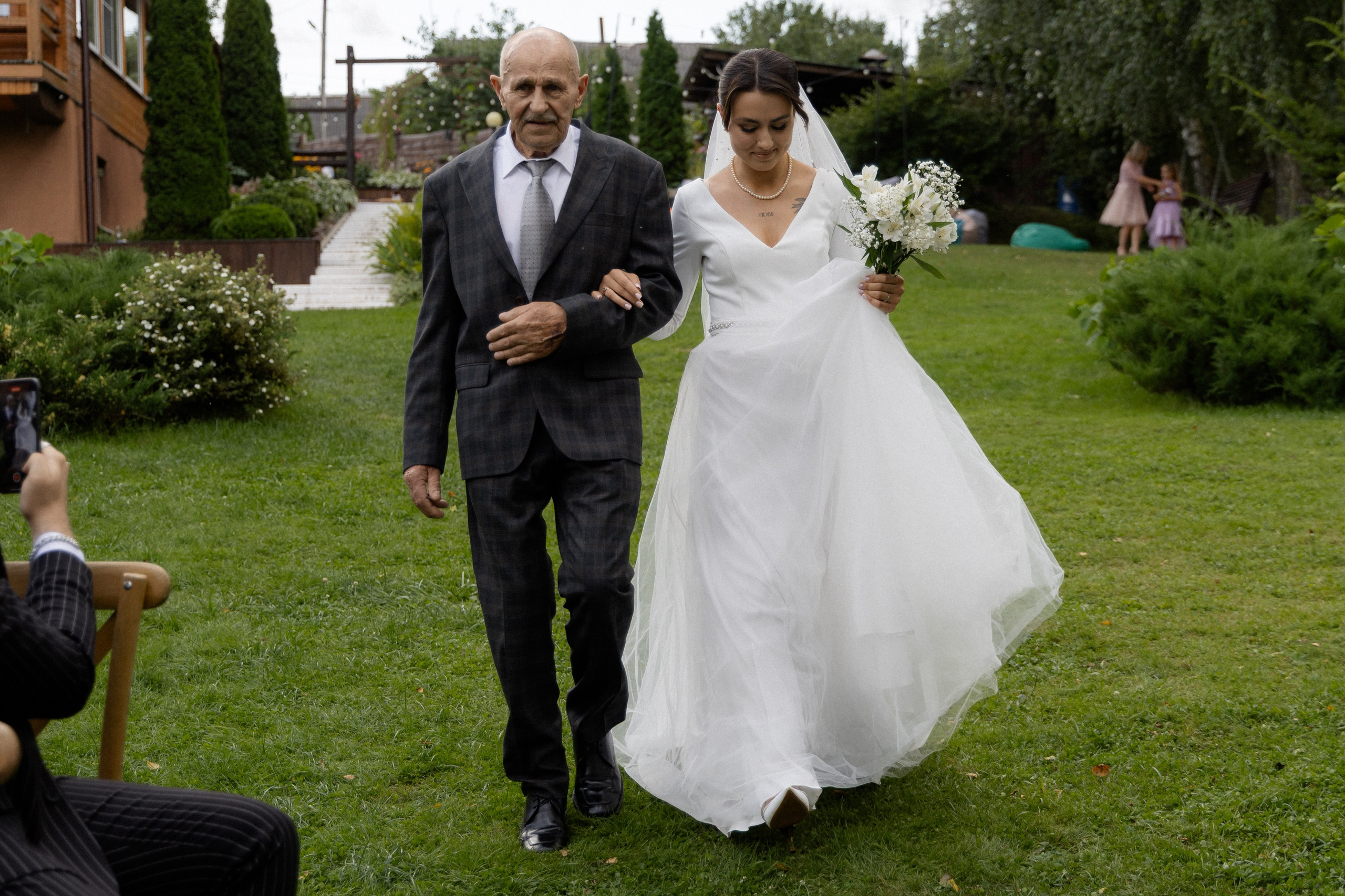 Свадебная фотосессия в агроусадьбе Лабодянка в Минске. Свадебный фотограф в Минске/Беларуси Сергей Спиридонов