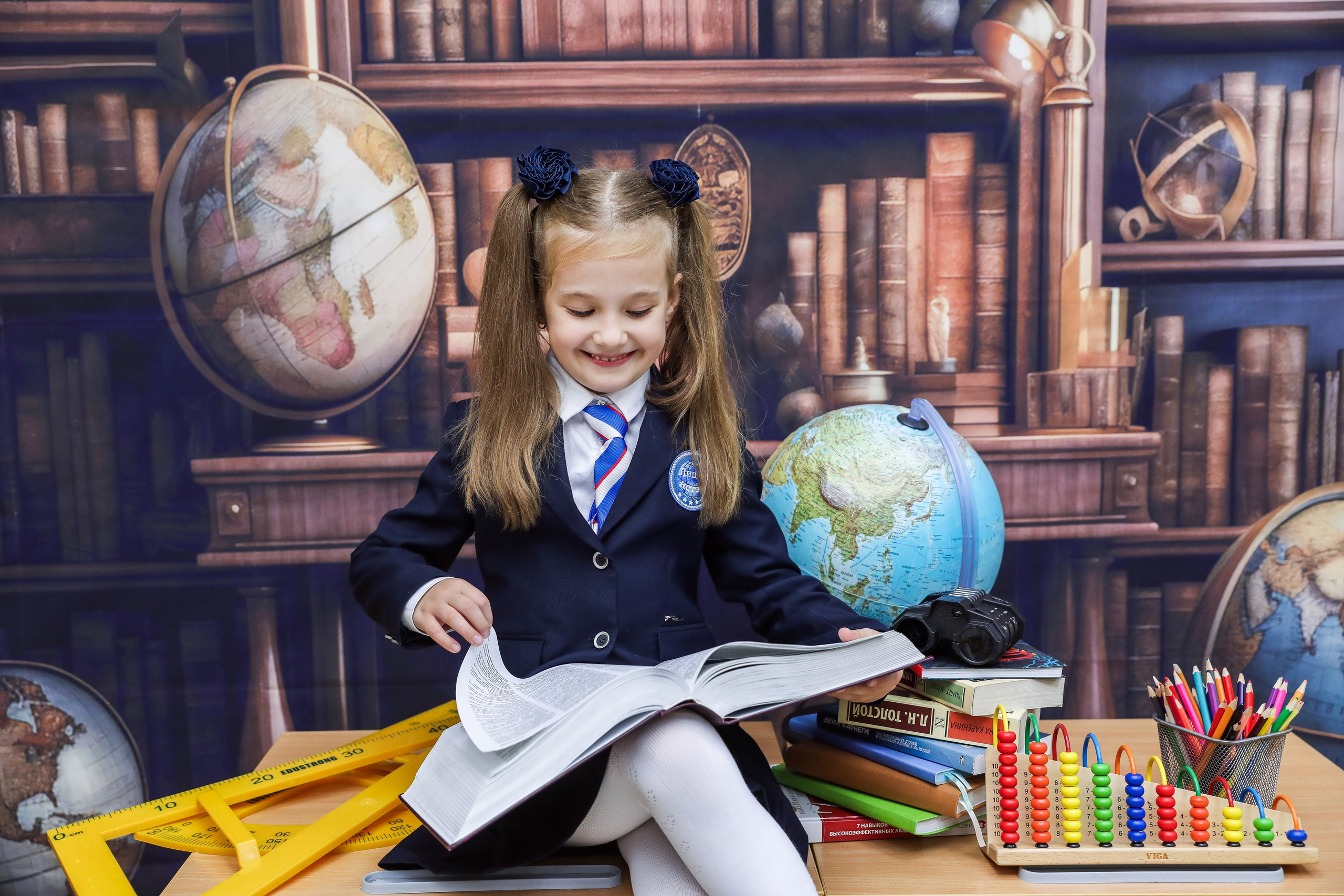 ЛИЦЕЙ ИСТЭК. Photographer Viktoriya Markushina «My world throug»