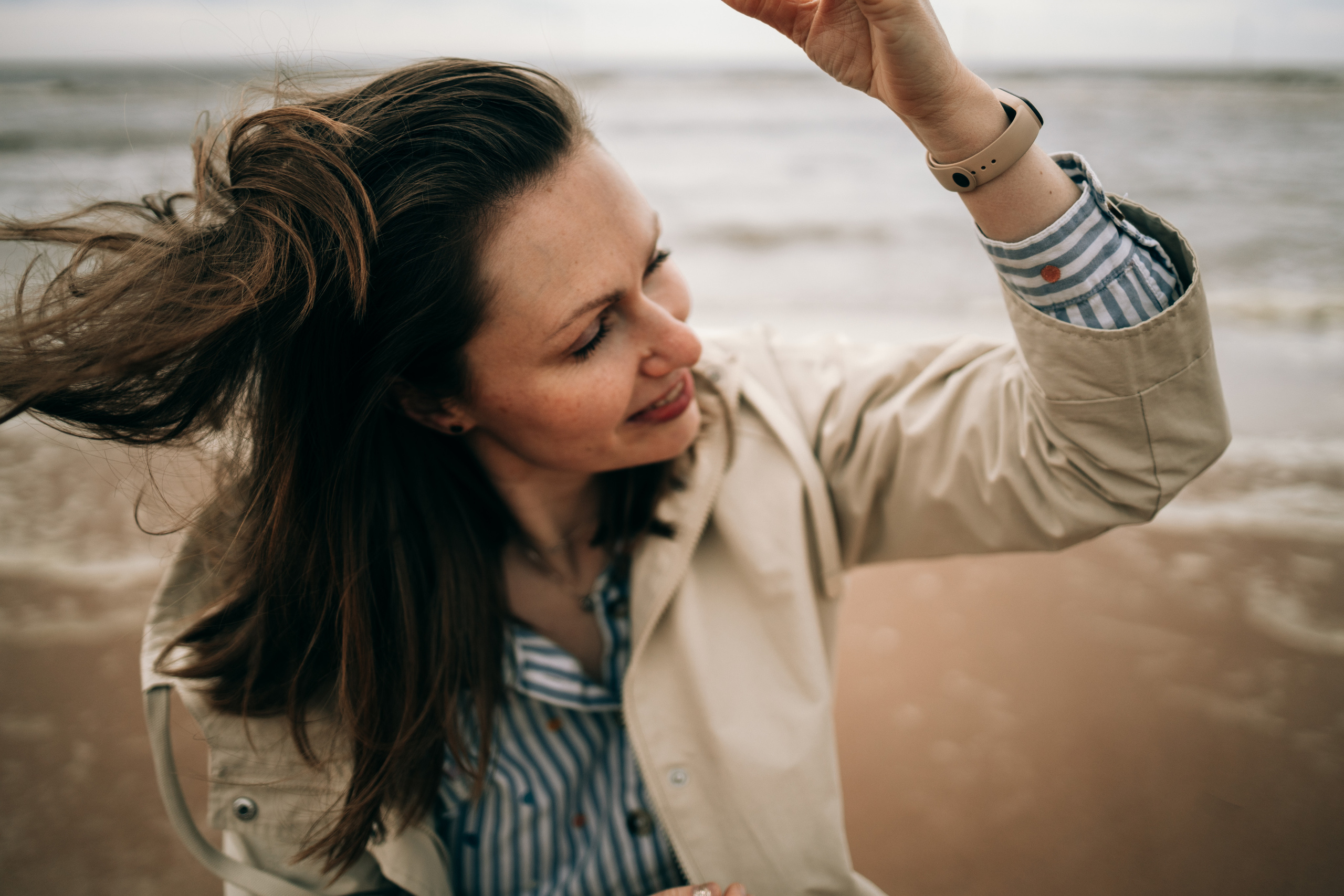 Family on the Balmedee Beach Aberdeen. Family and kids photographer in Aberdeen UK Lyubov Popova