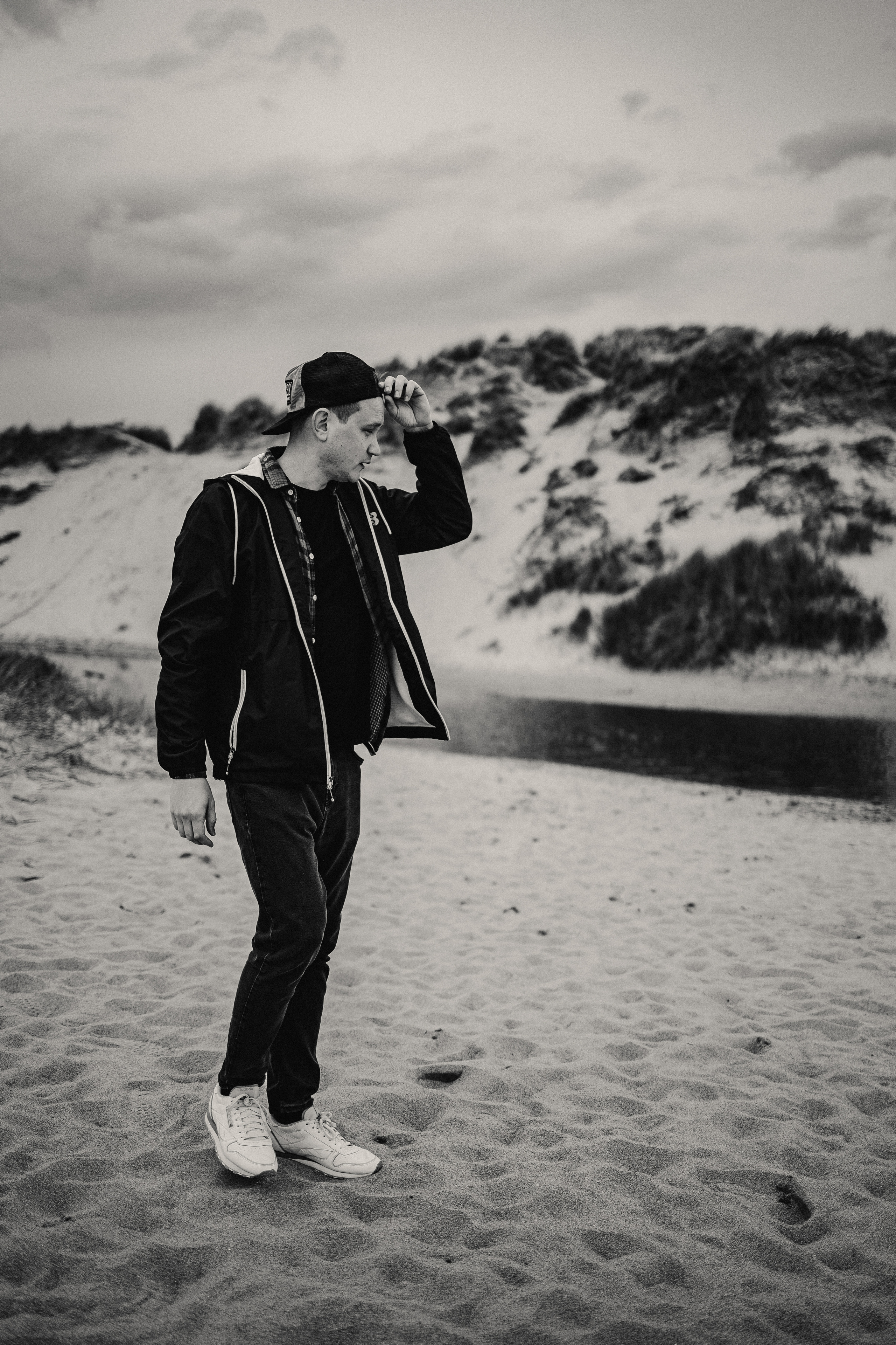 Family on the Balmedee Beach Aberdeen. Family and kids photographer in Aberdeen UK Lyubov Popova