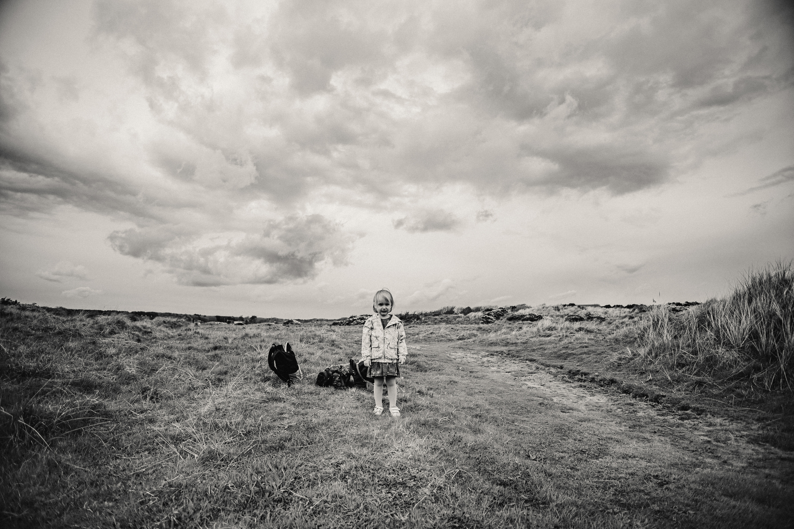 Family on the Balmedee Beach Aberdeen. Family and kids photographer in Aberdeen UK Lyubov Popova